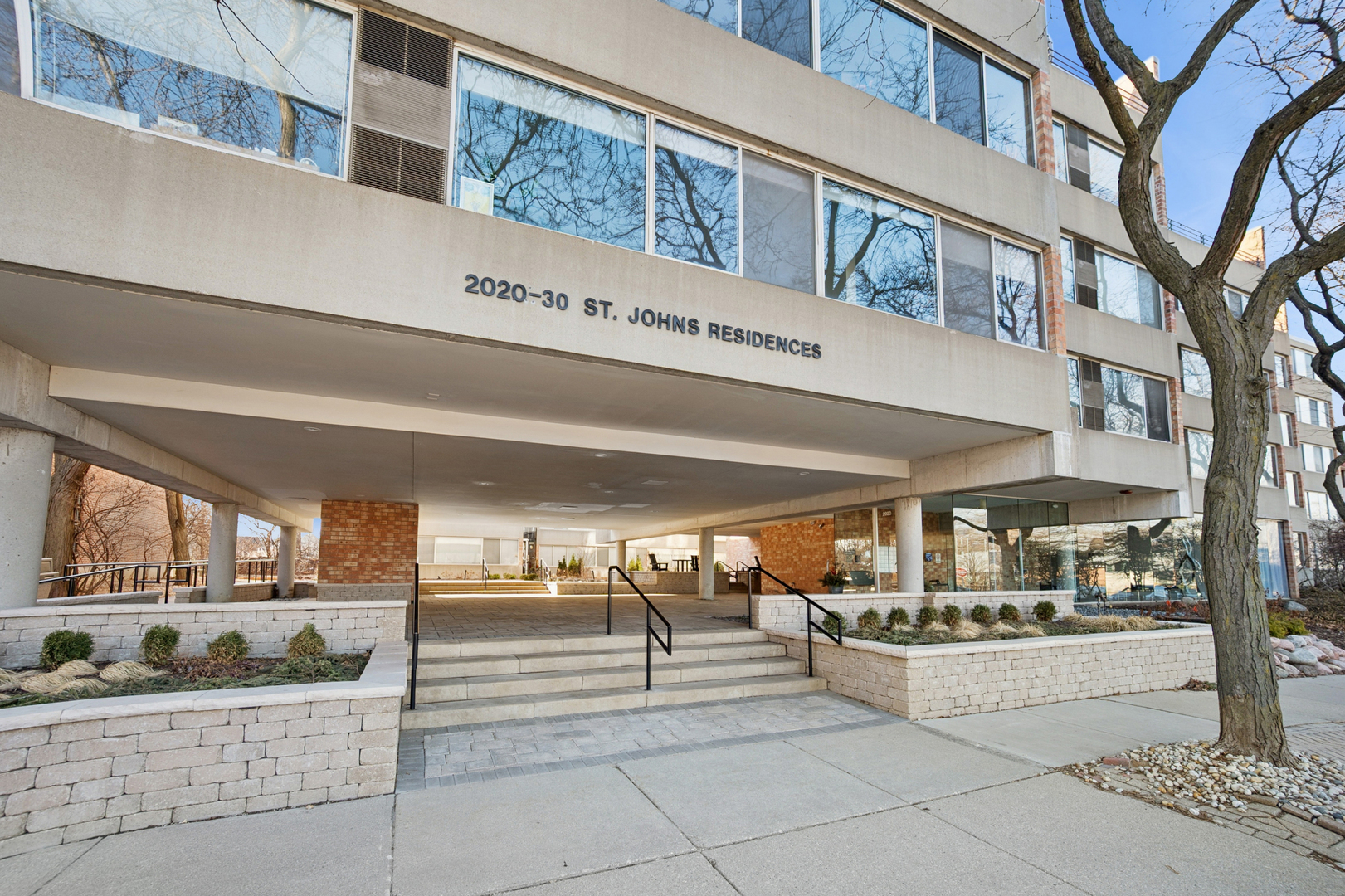 2020 ST. JOHNS Avenue