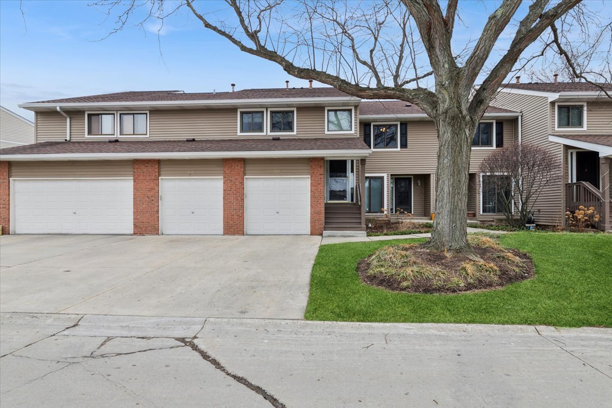223 Winding Oak Lane