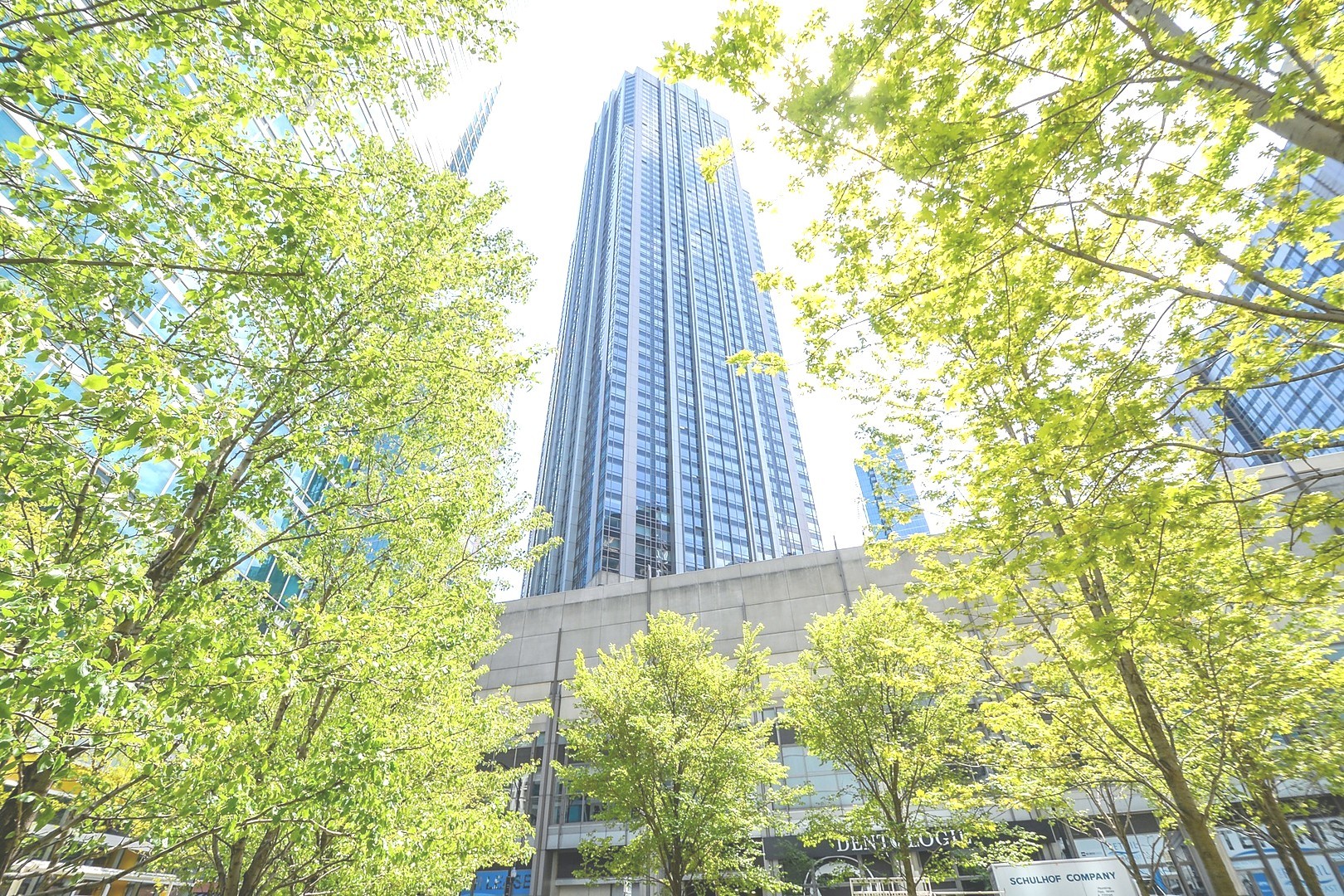 512 McClurg Court