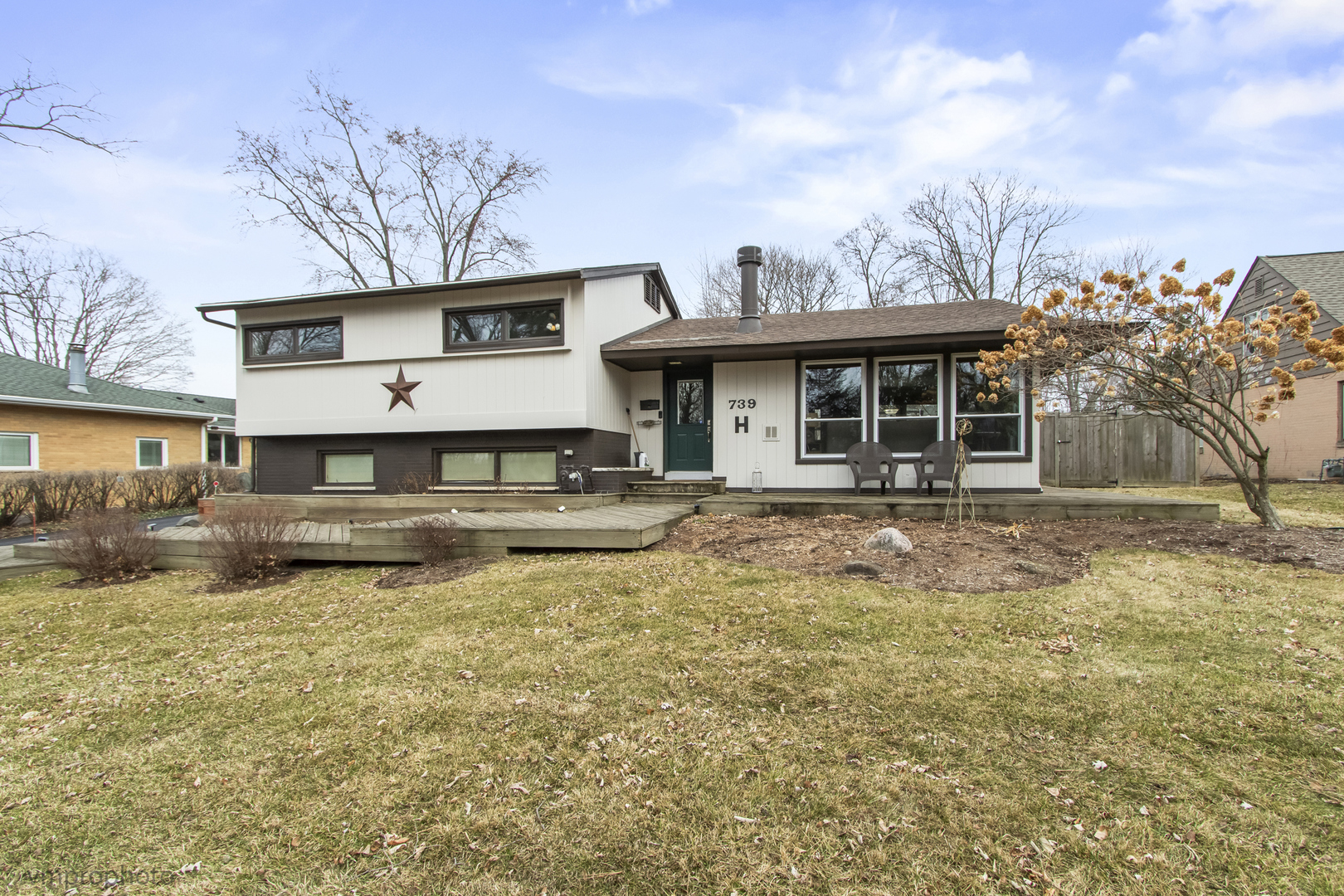 739 Meadow Lane