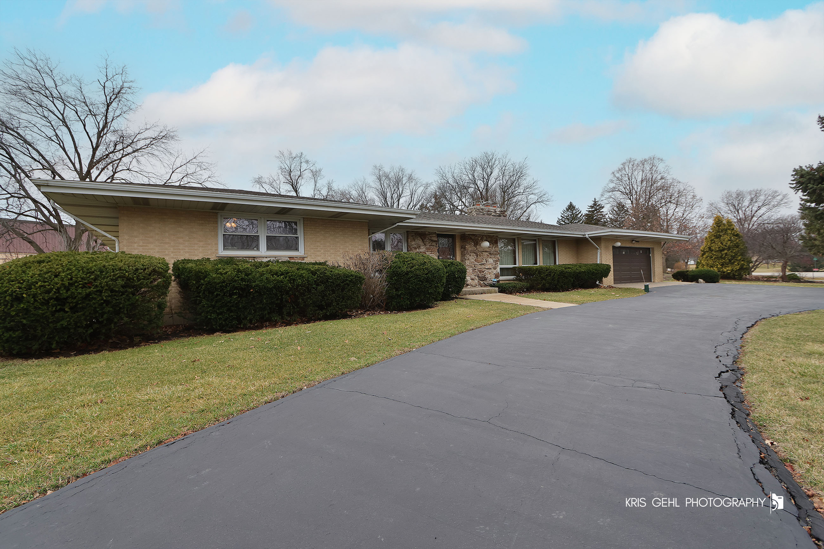 20W371 Diversey Avenue