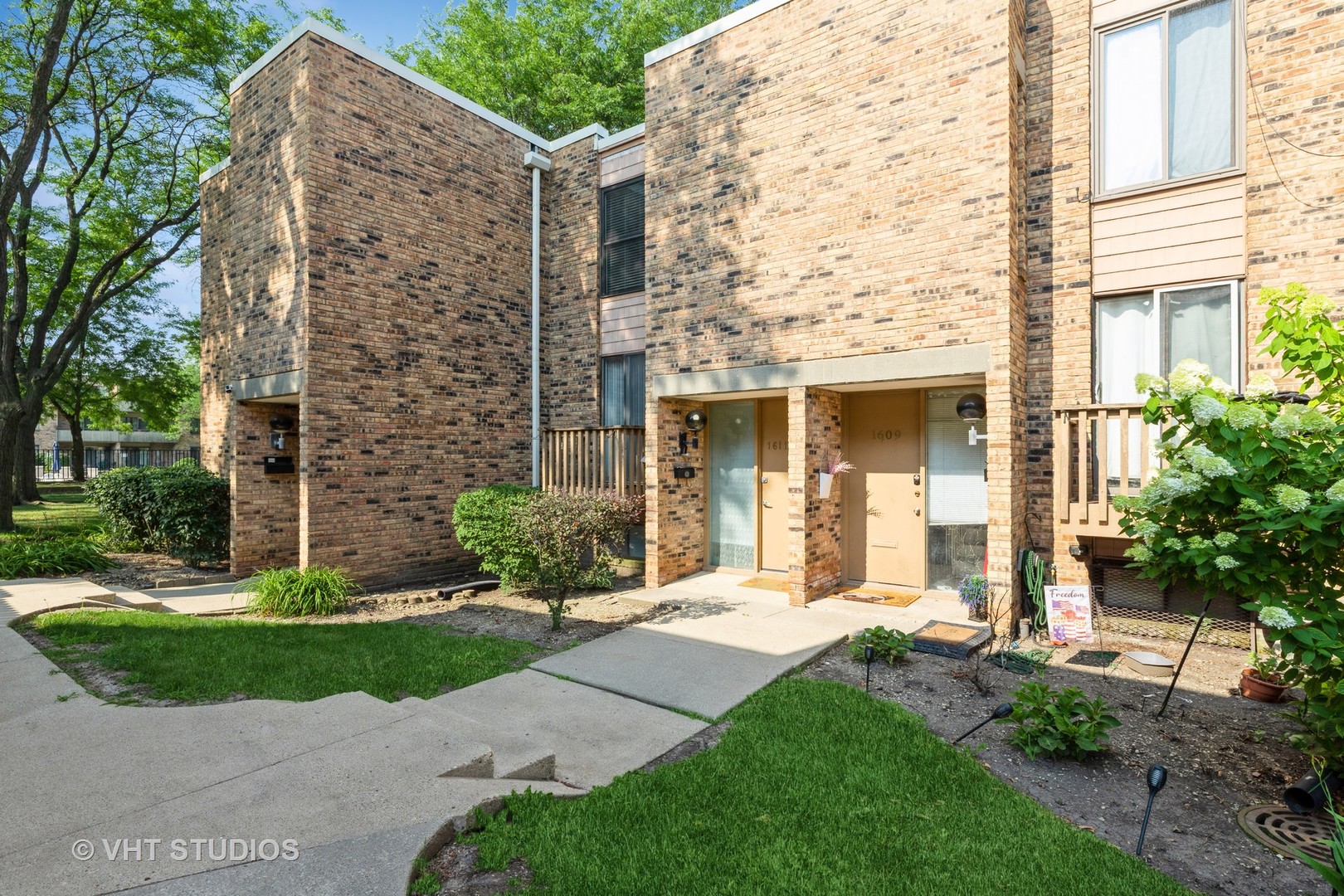 1611 Waxwing Court