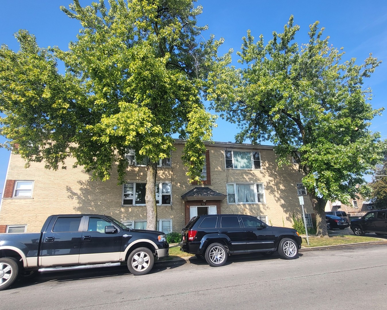 2550 Cuyler Avenue