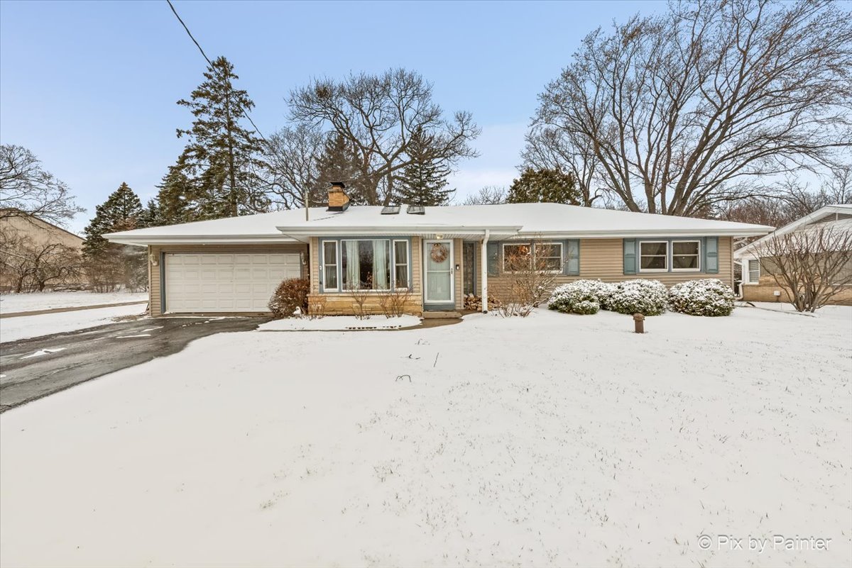 1N536 Highland Avenue