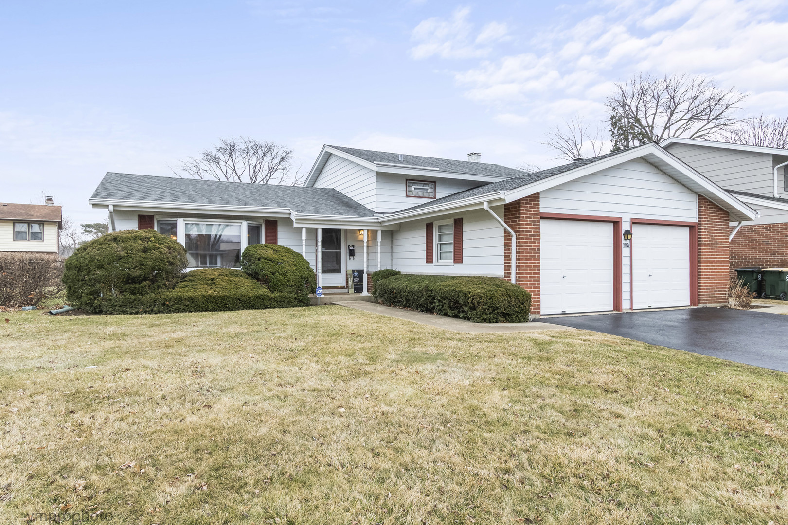 951 Lonsdale Road