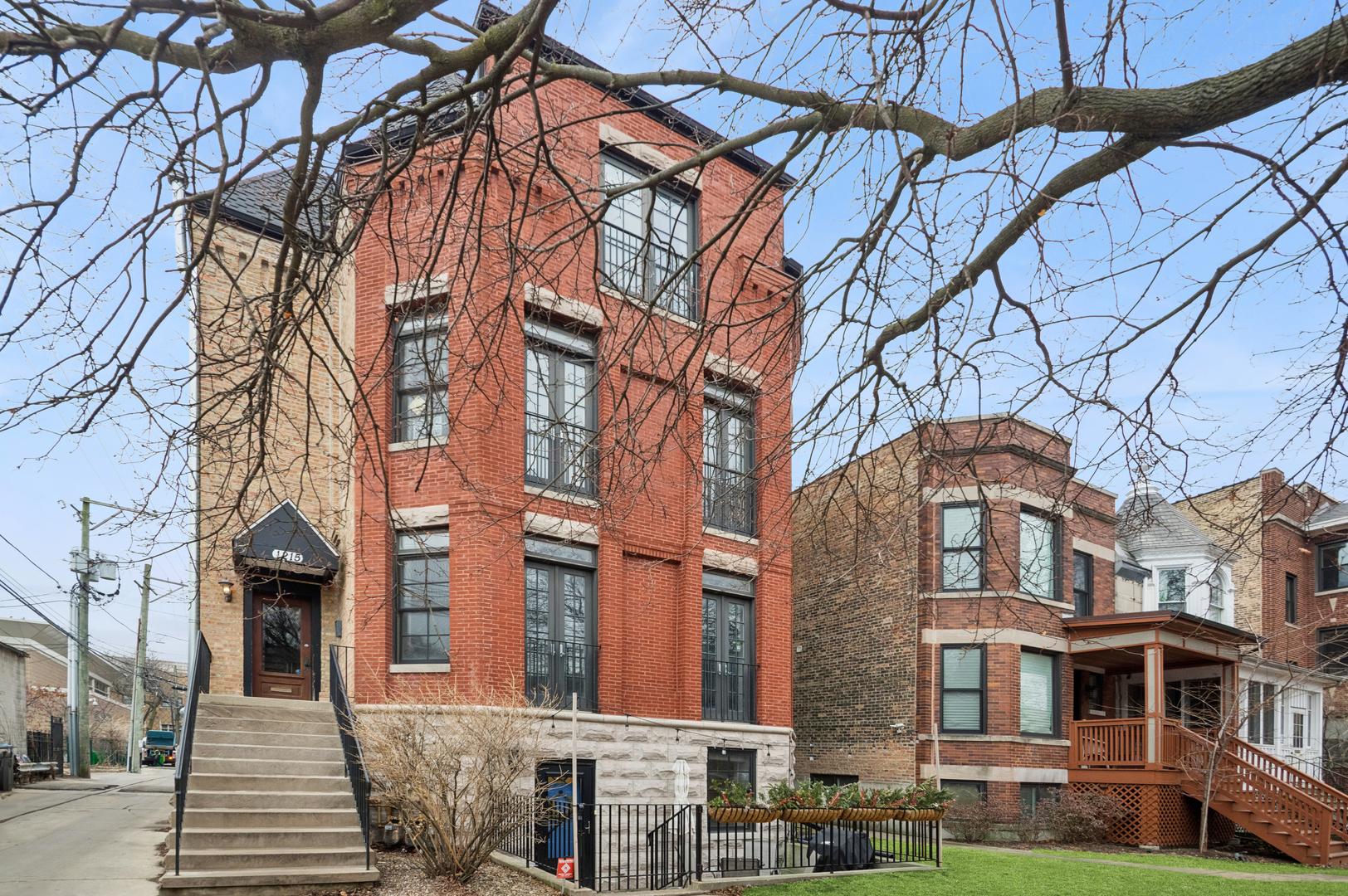 1215 NORWOOD Street