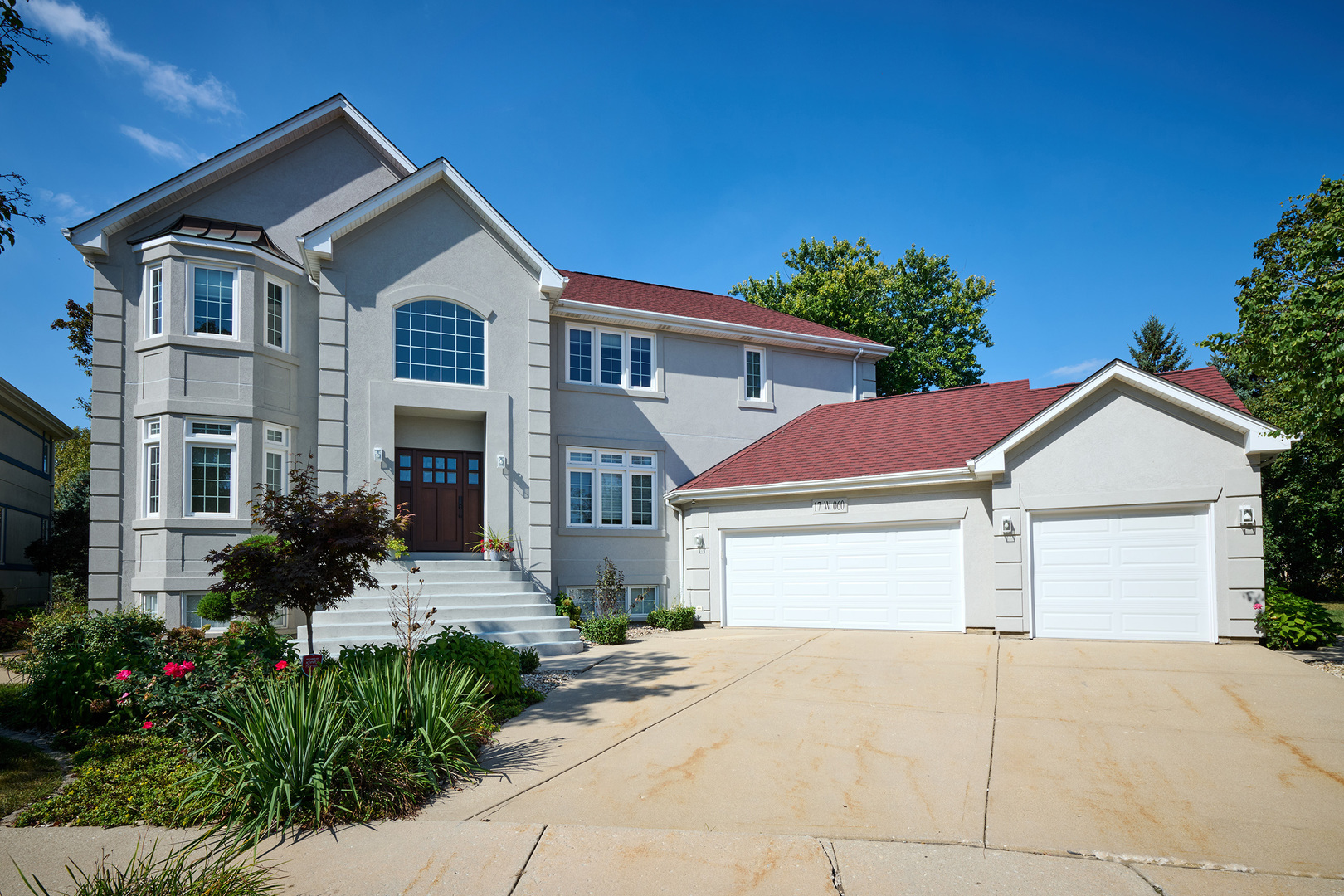 17W060 Burr Oak Lane
