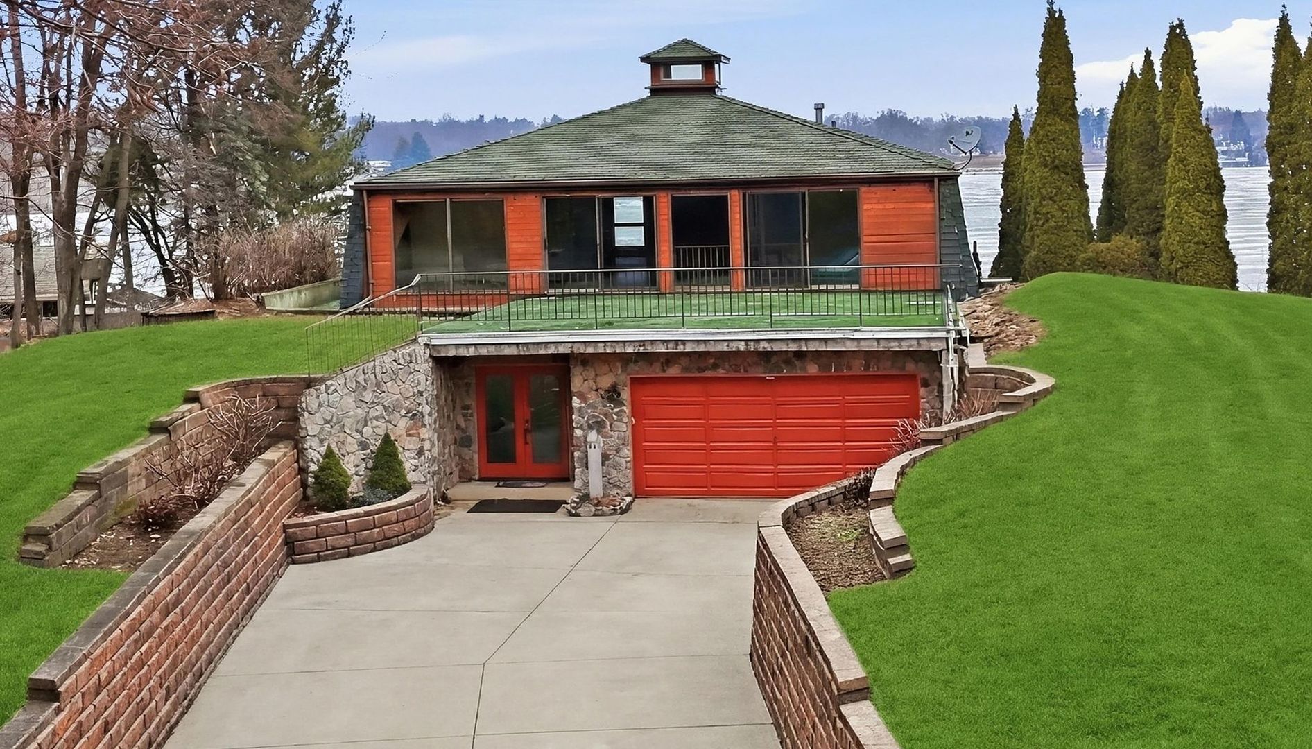 25402 Dering Lane