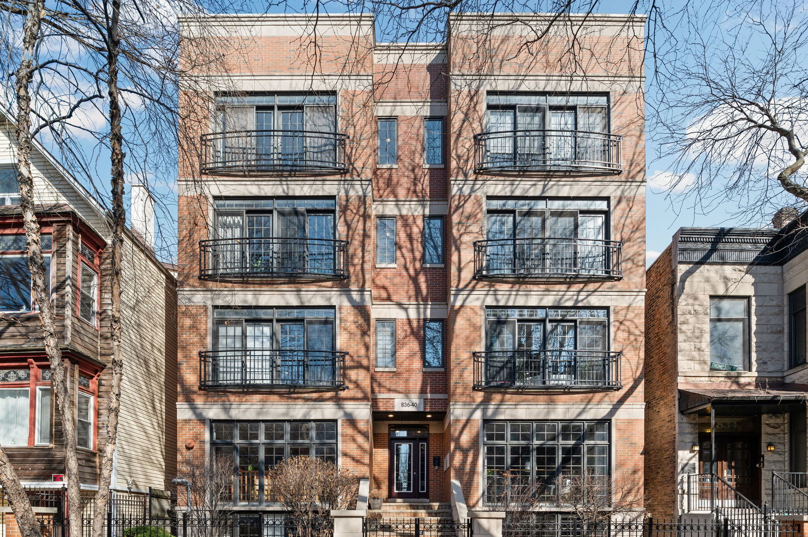 840 Roscoe Street