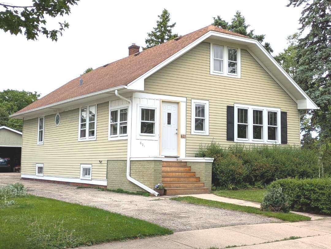 621 GRAND LAKE Boulevard