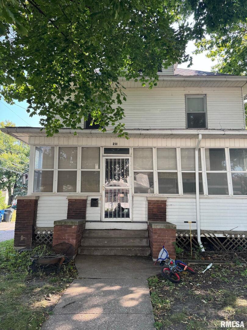 211 CEDAR Street