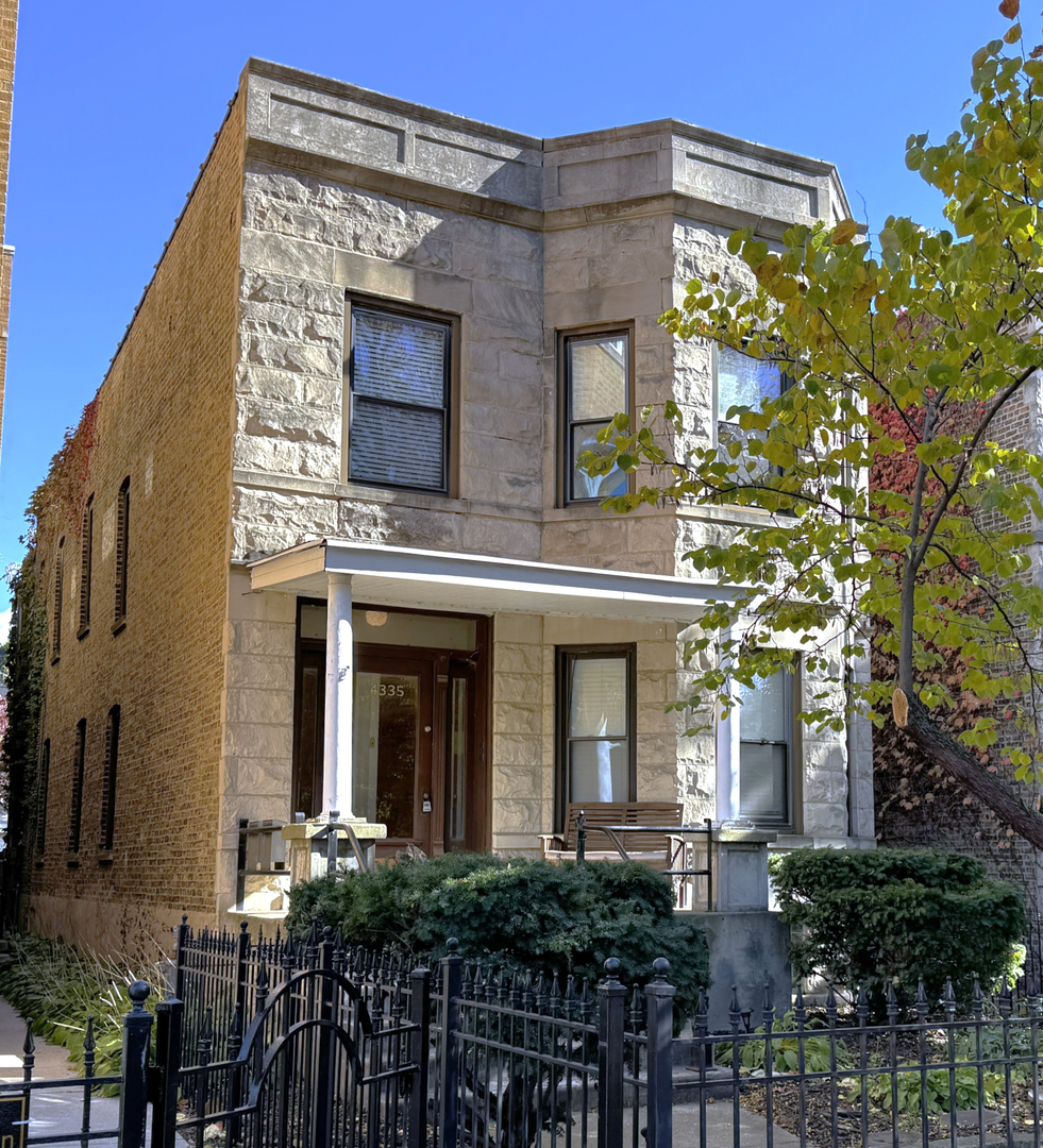 4335 Damen Avenue
