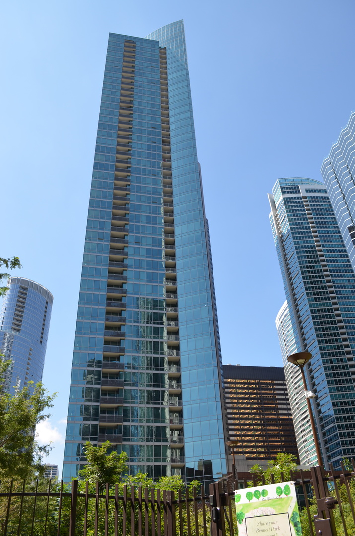505 McClurg Court