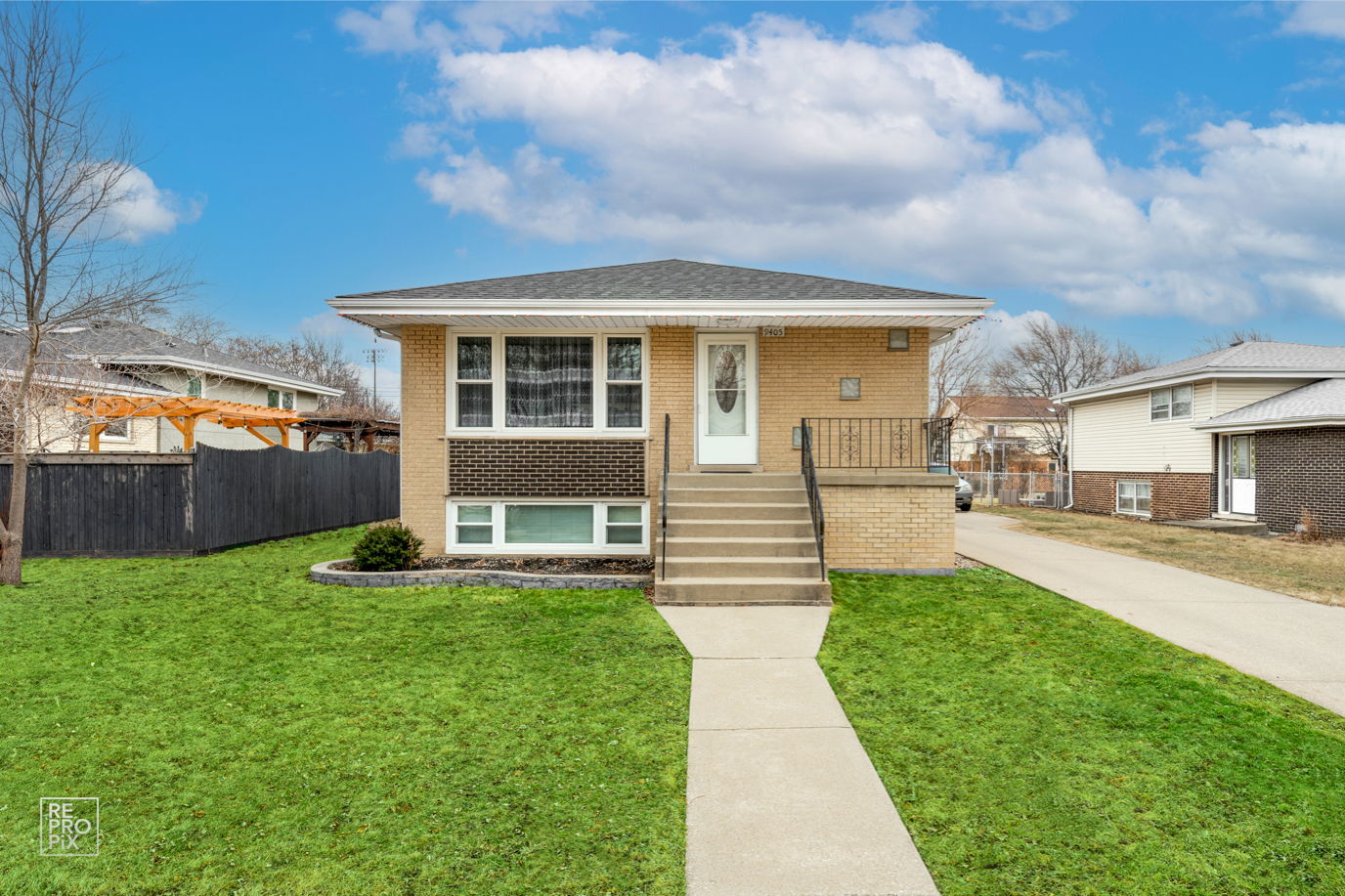 9405 69TH Court