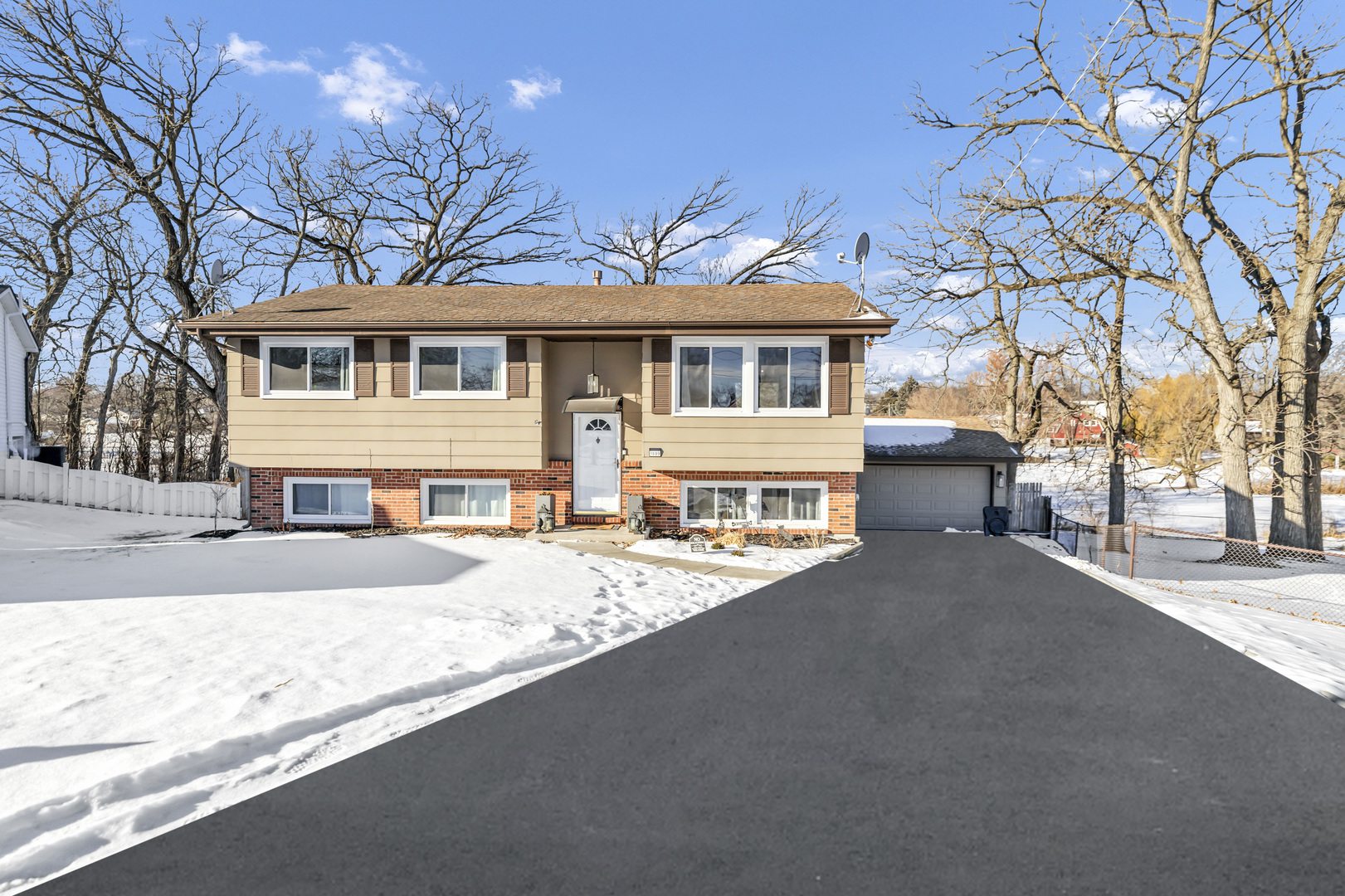 1809 Maplewood Court