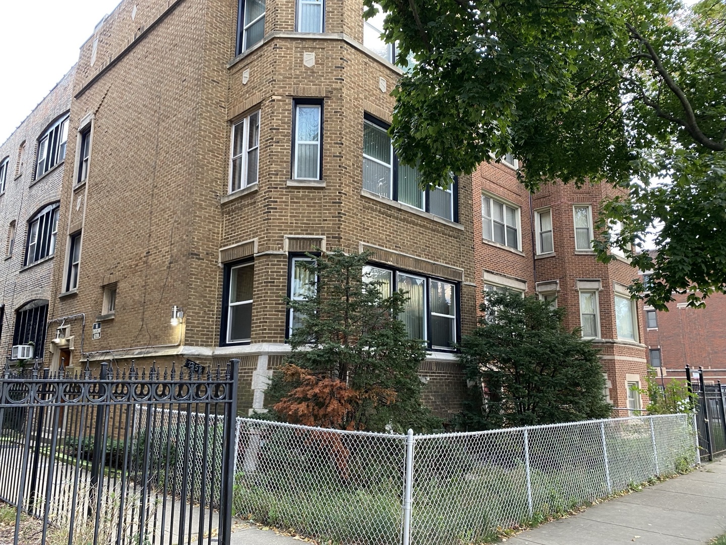 7653 Yates Boulevard