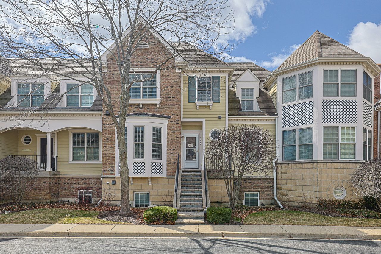 1909 Lynn Circle