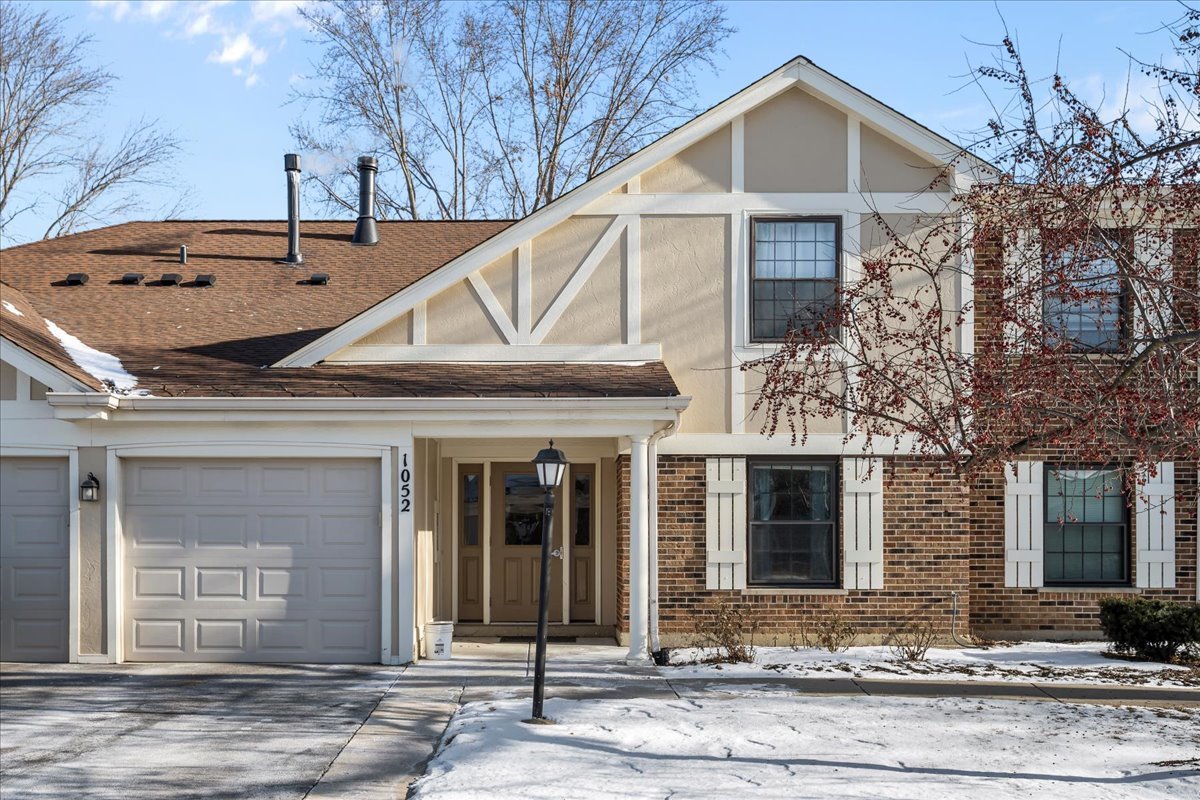 1052 Southbury Lane