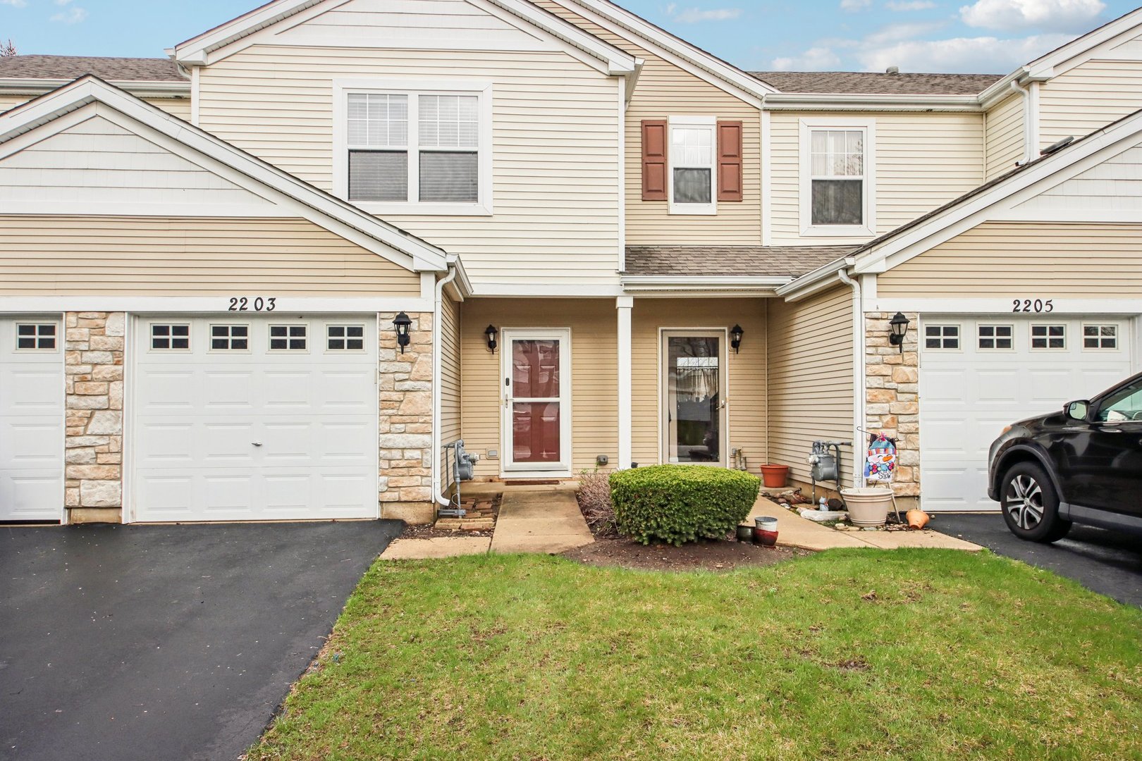 2203 Flagstone Lane