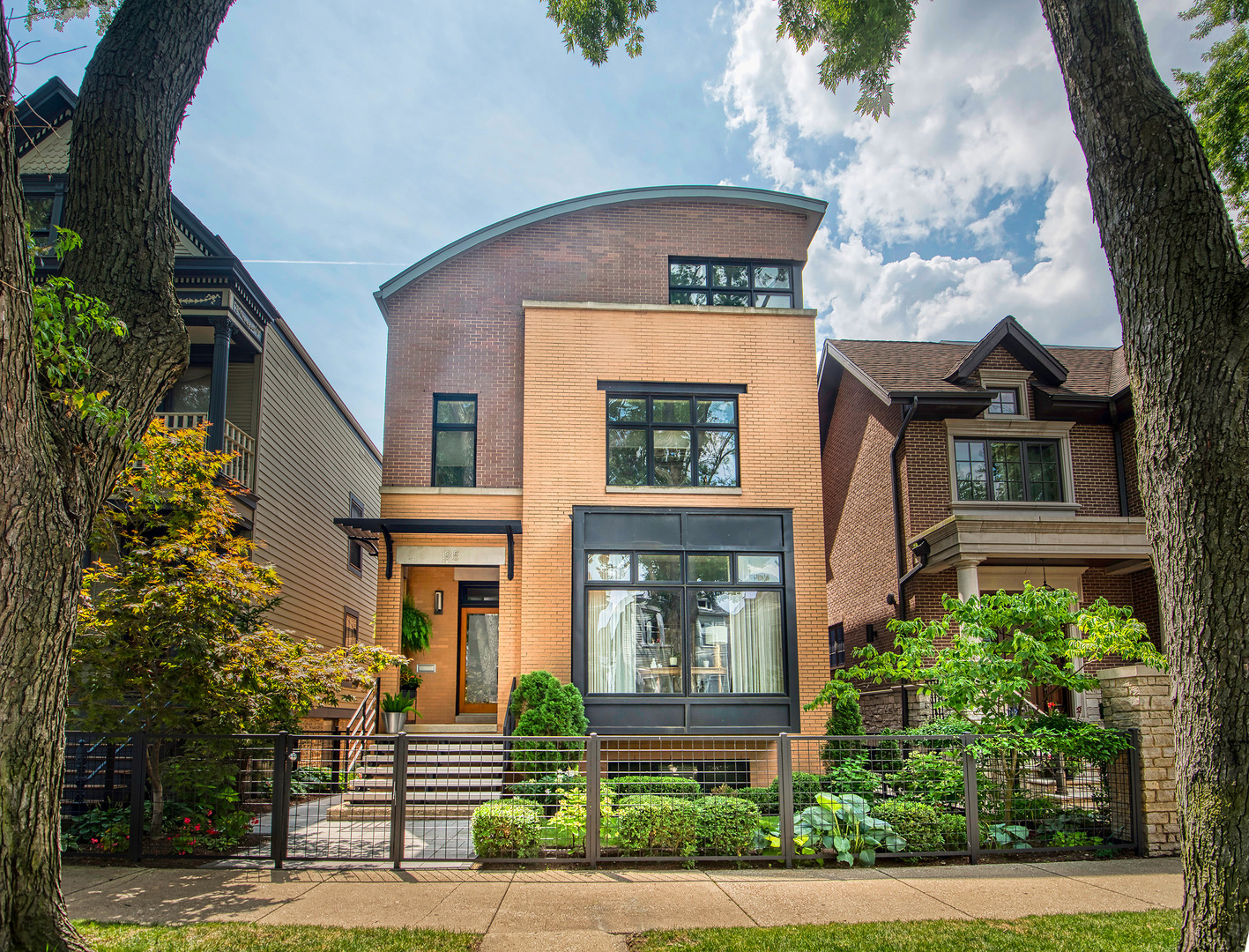 1915 Henderson Street