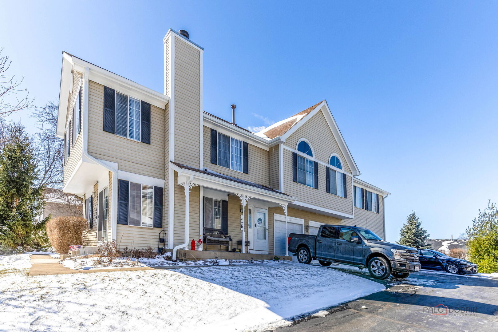 422 Sandhurst Lane