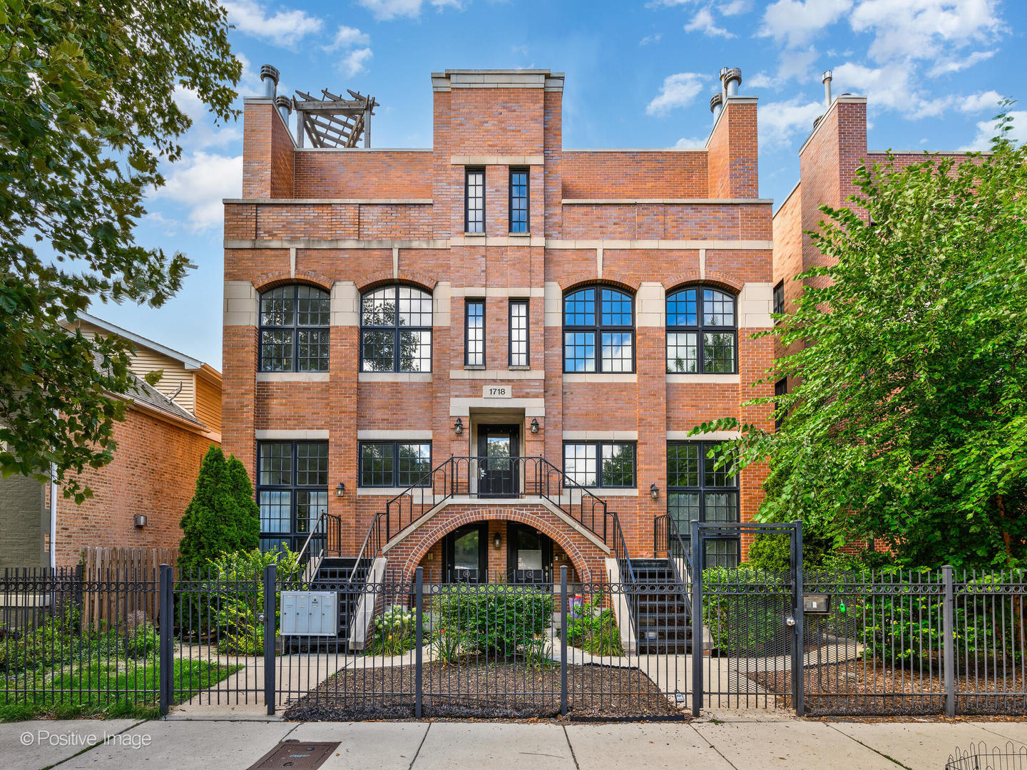 1718 Superior Street