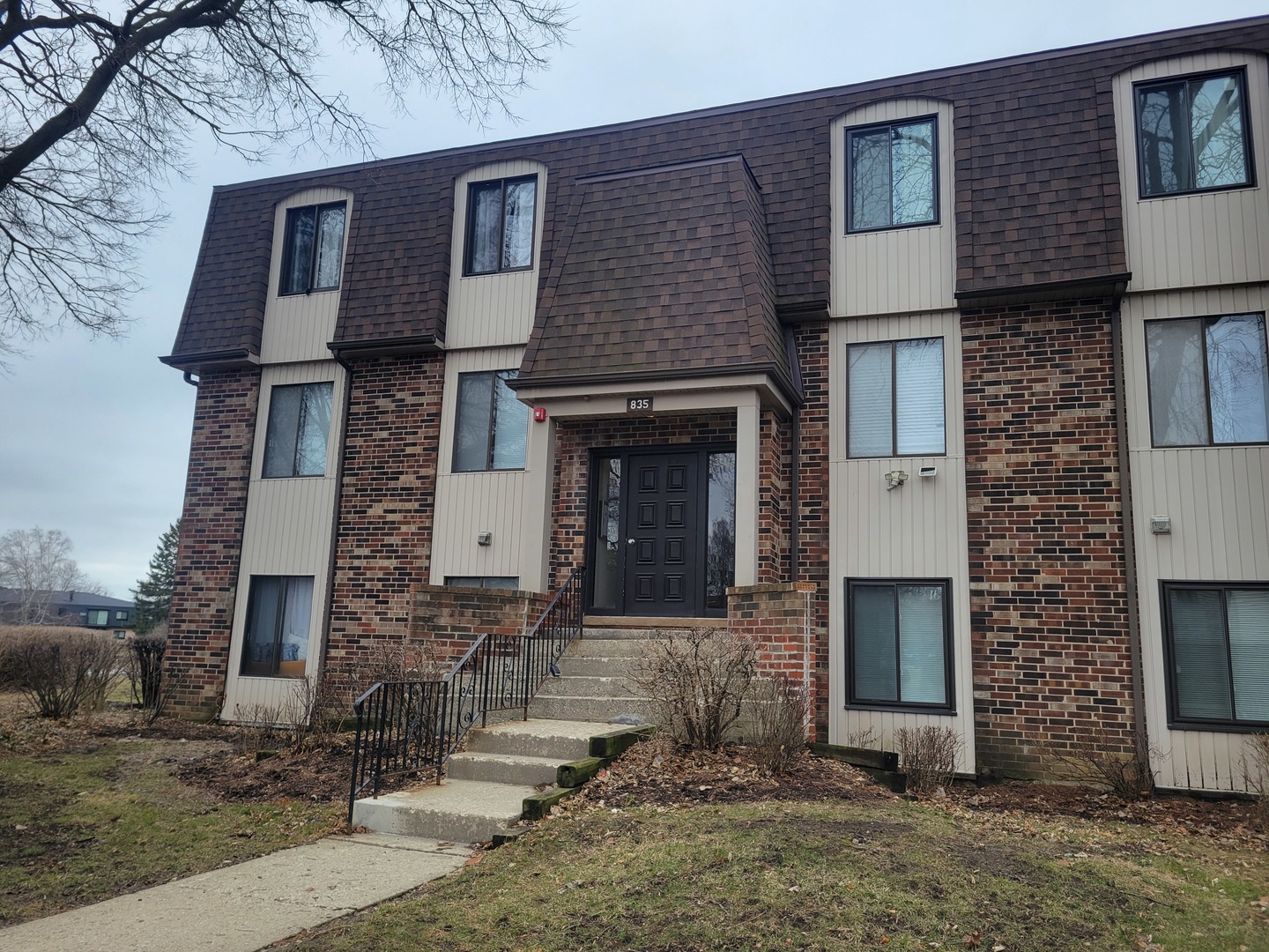 835 Waterview Circle