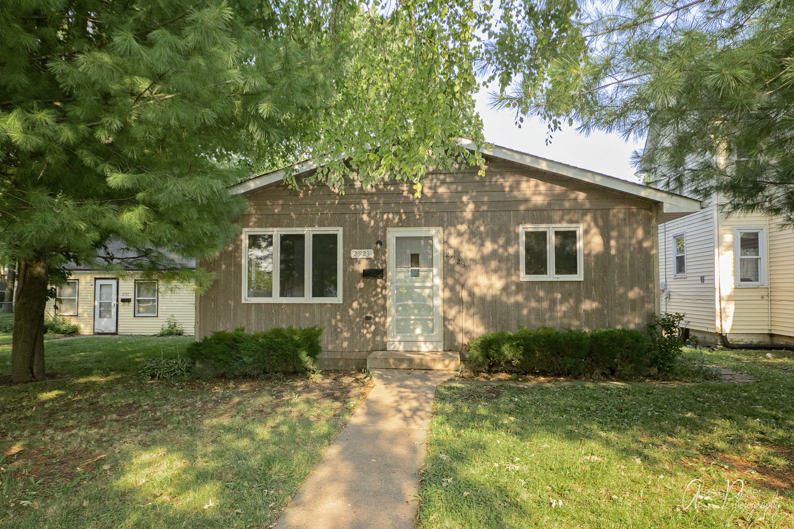 2923 Ezra Avenue