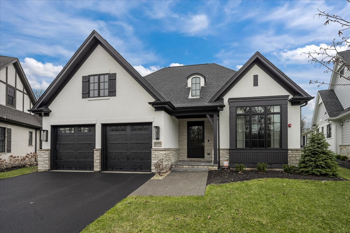 1955 Amberley Court