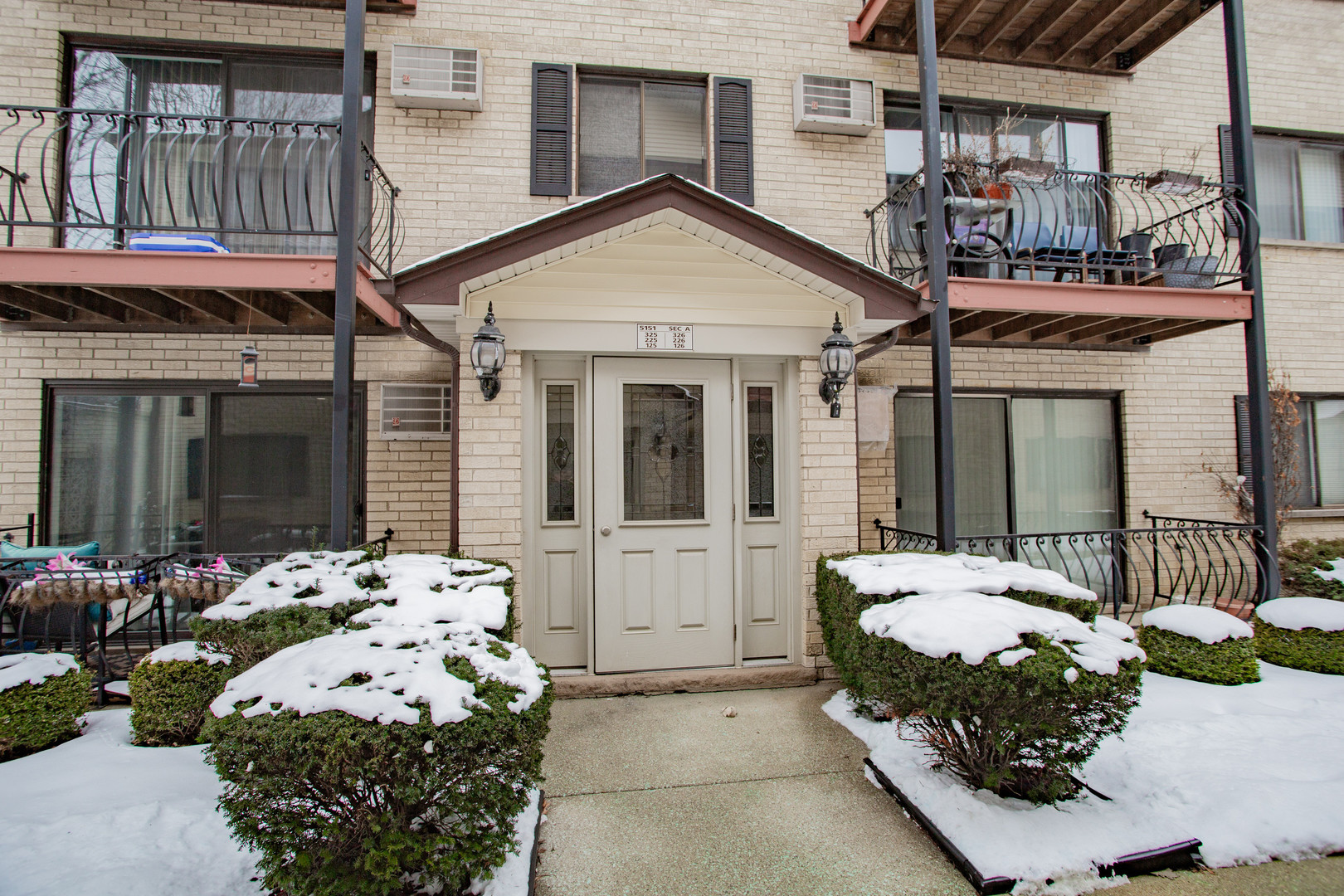 5151 EAST RIVER Road