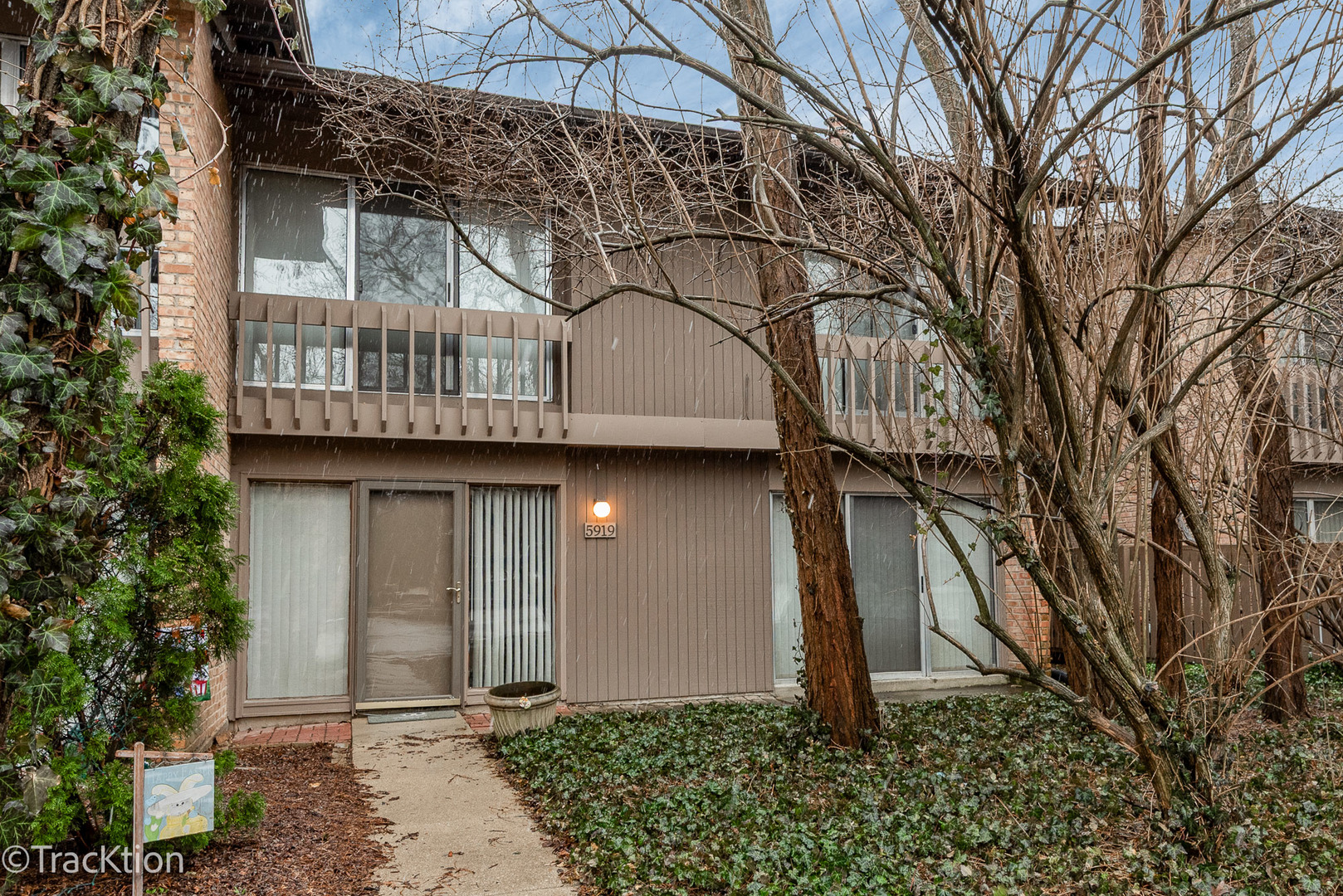 5919 Oakwood Drive