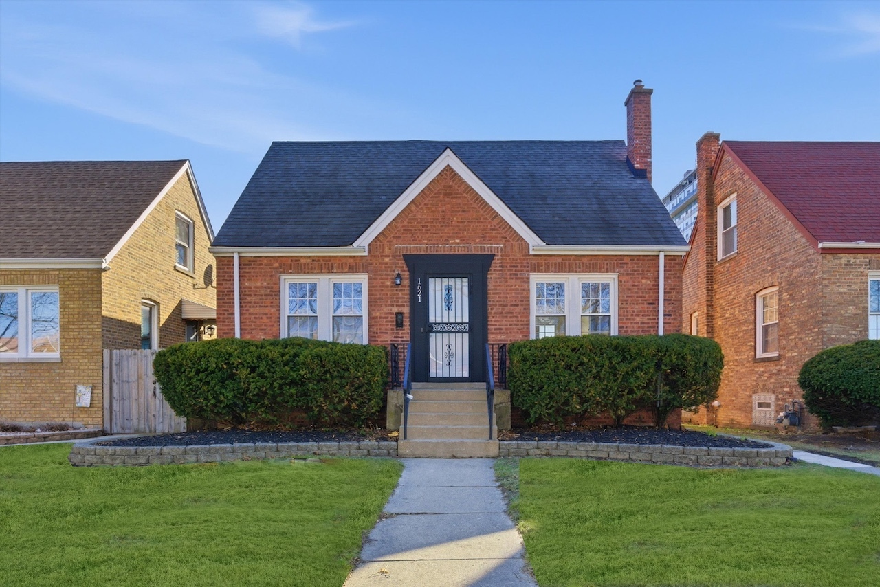 1621 73rd Court