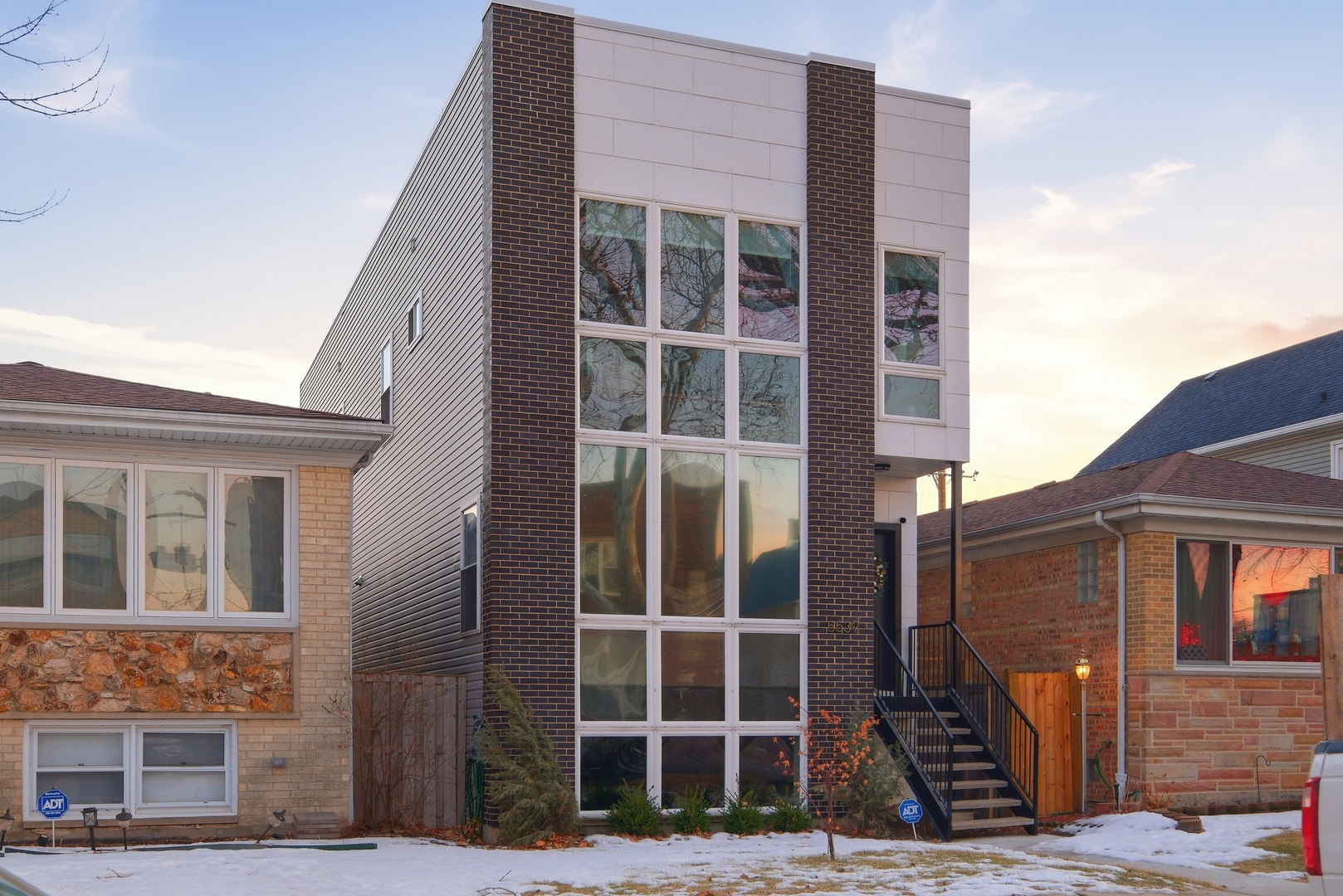 5539 Drummond Place