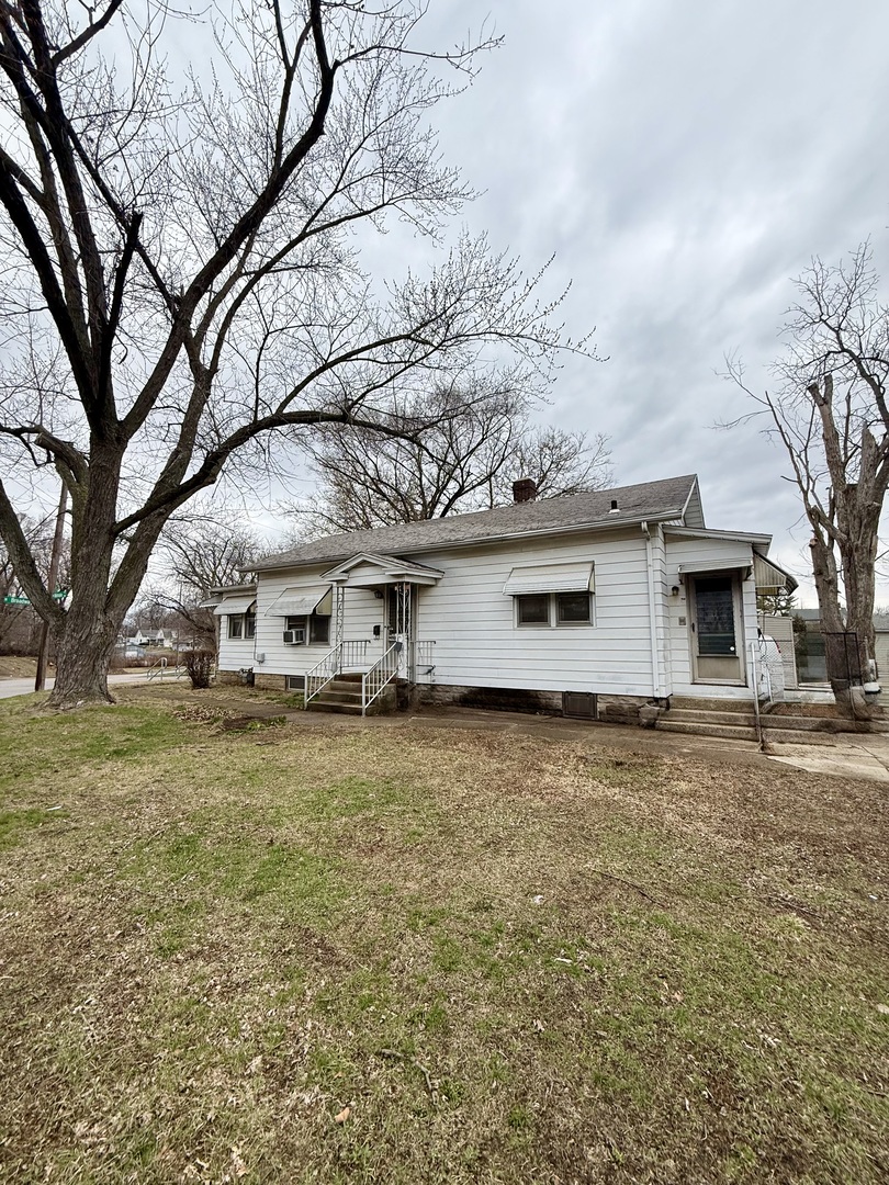 1902 Broadway Street