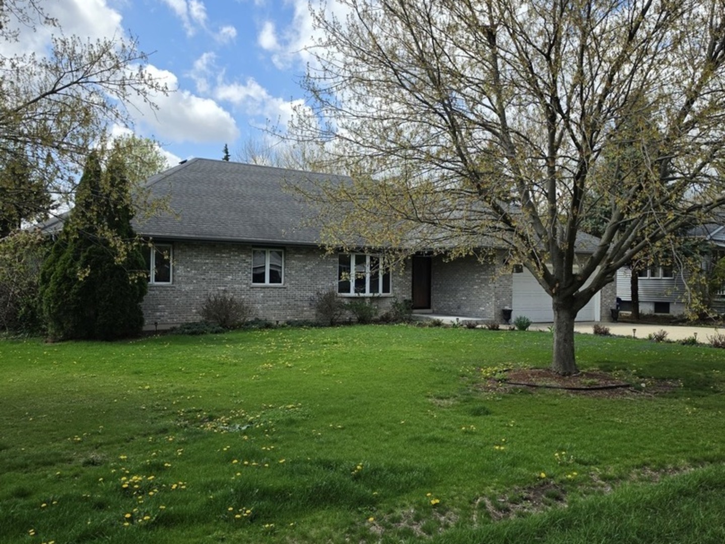 4422 Center Avenue