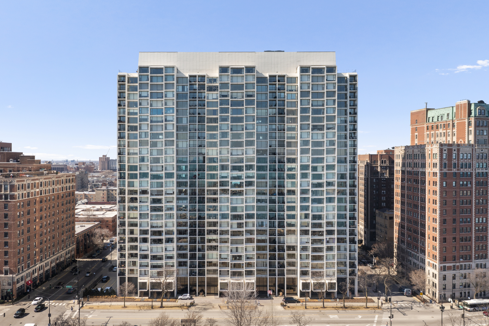 3200 Lake Shore Drive