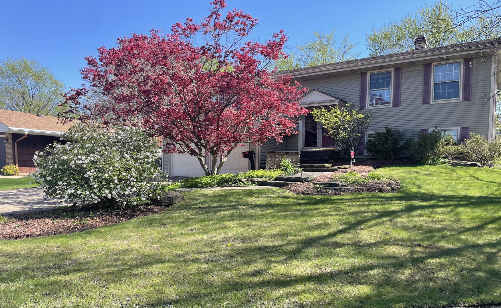 23W281 Cambridge Court