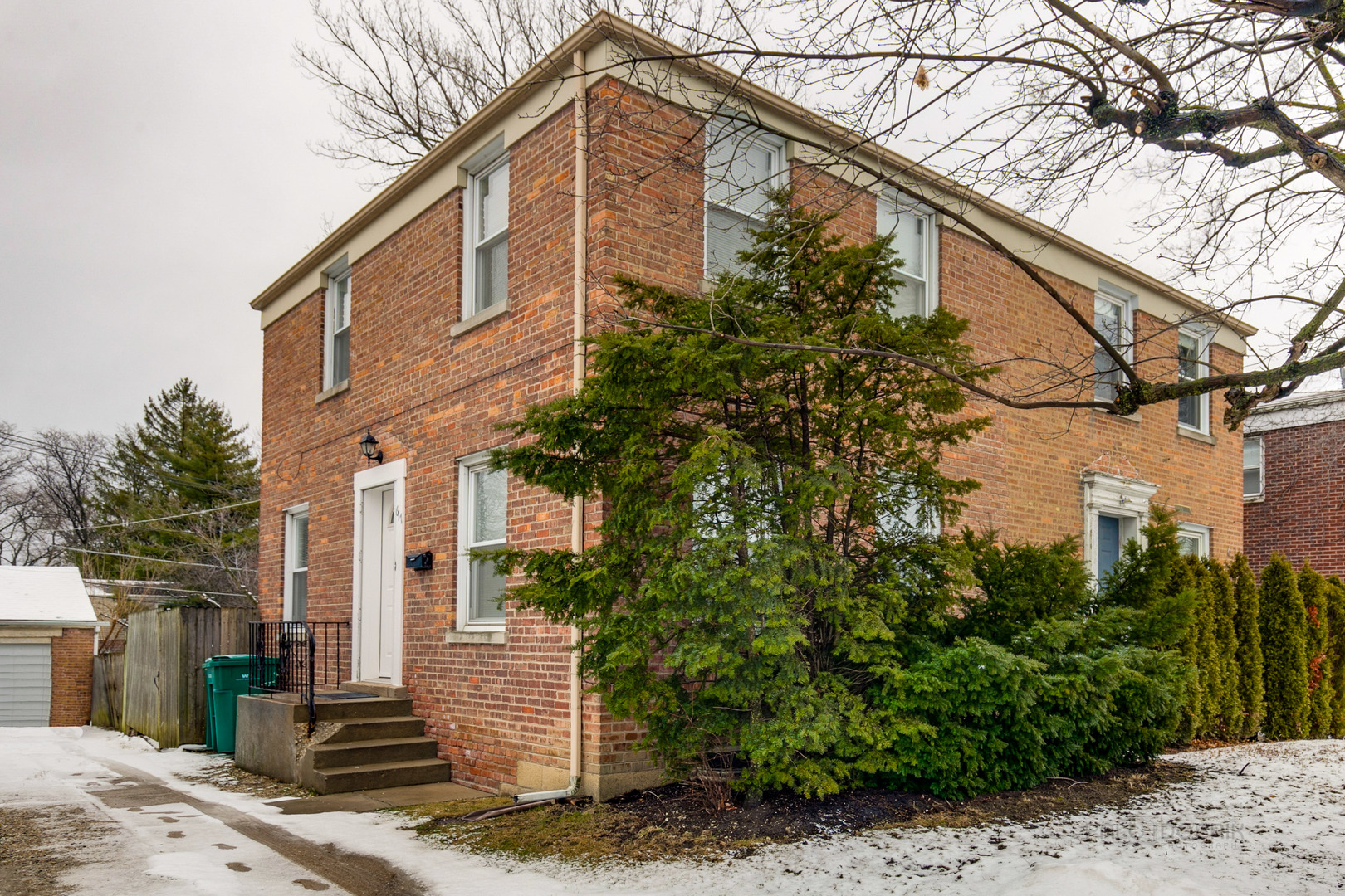 617 Waukegan Road