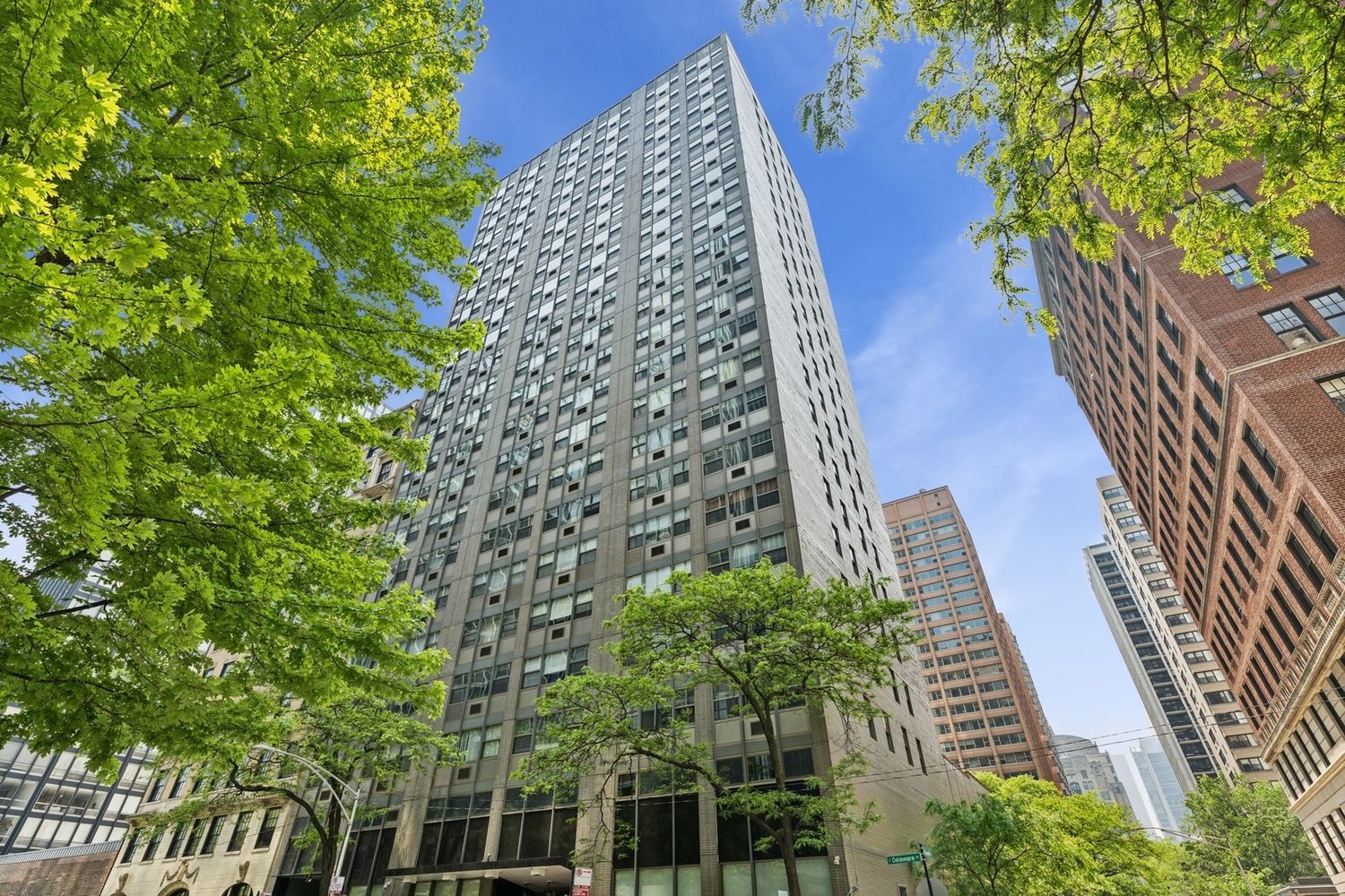 253 DELAWARE Place