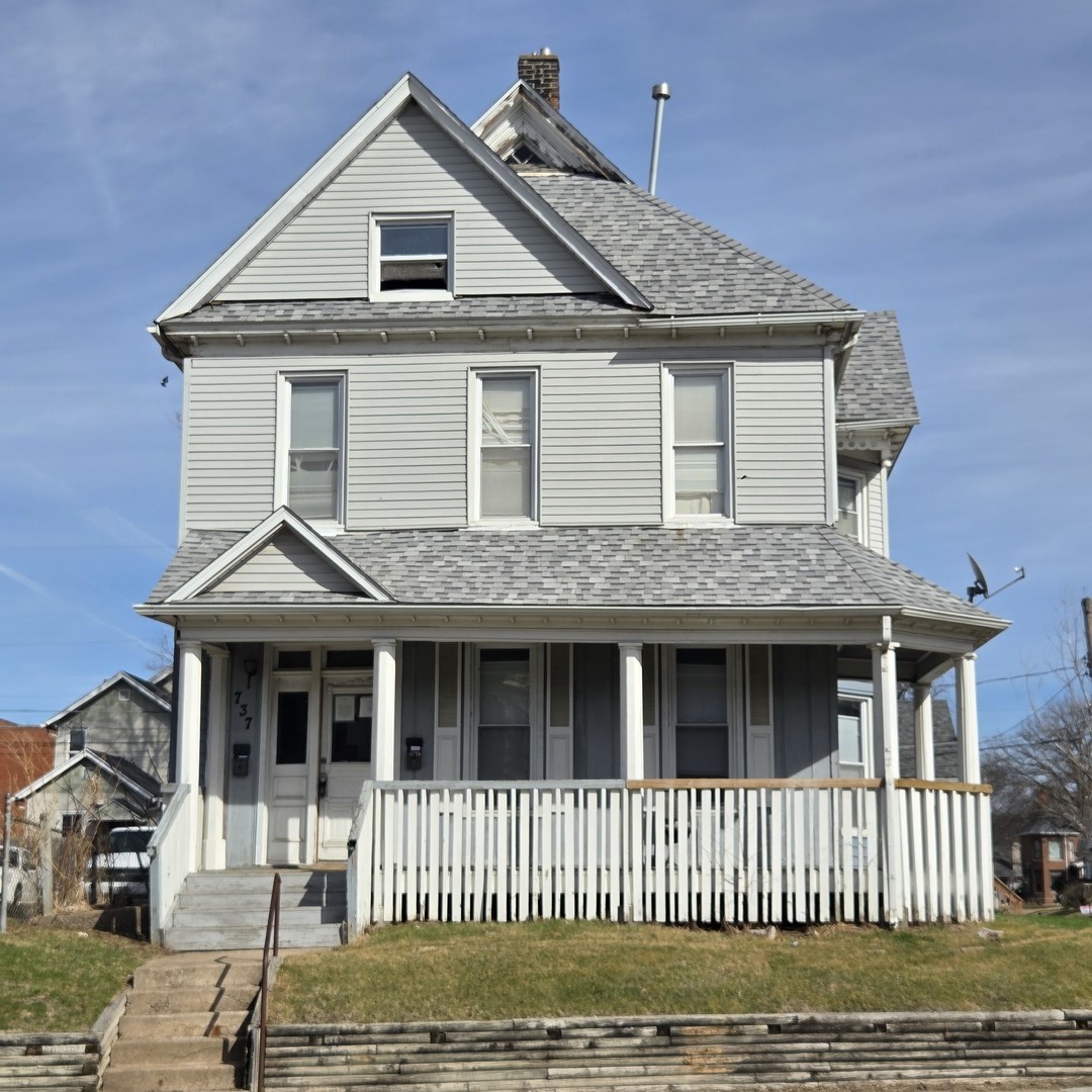 737 17th Street
