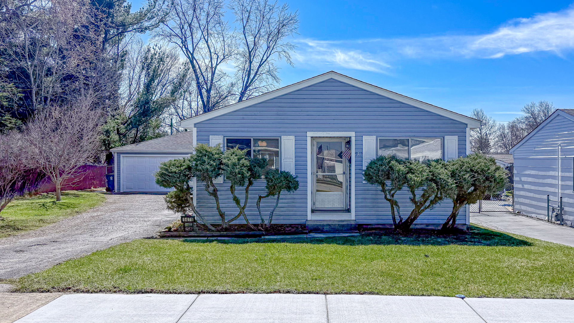 547 Altgeld Avenue
