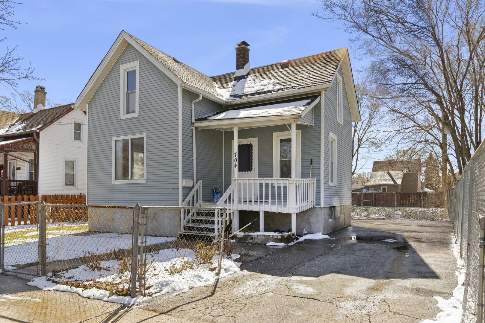 704 Francis Street