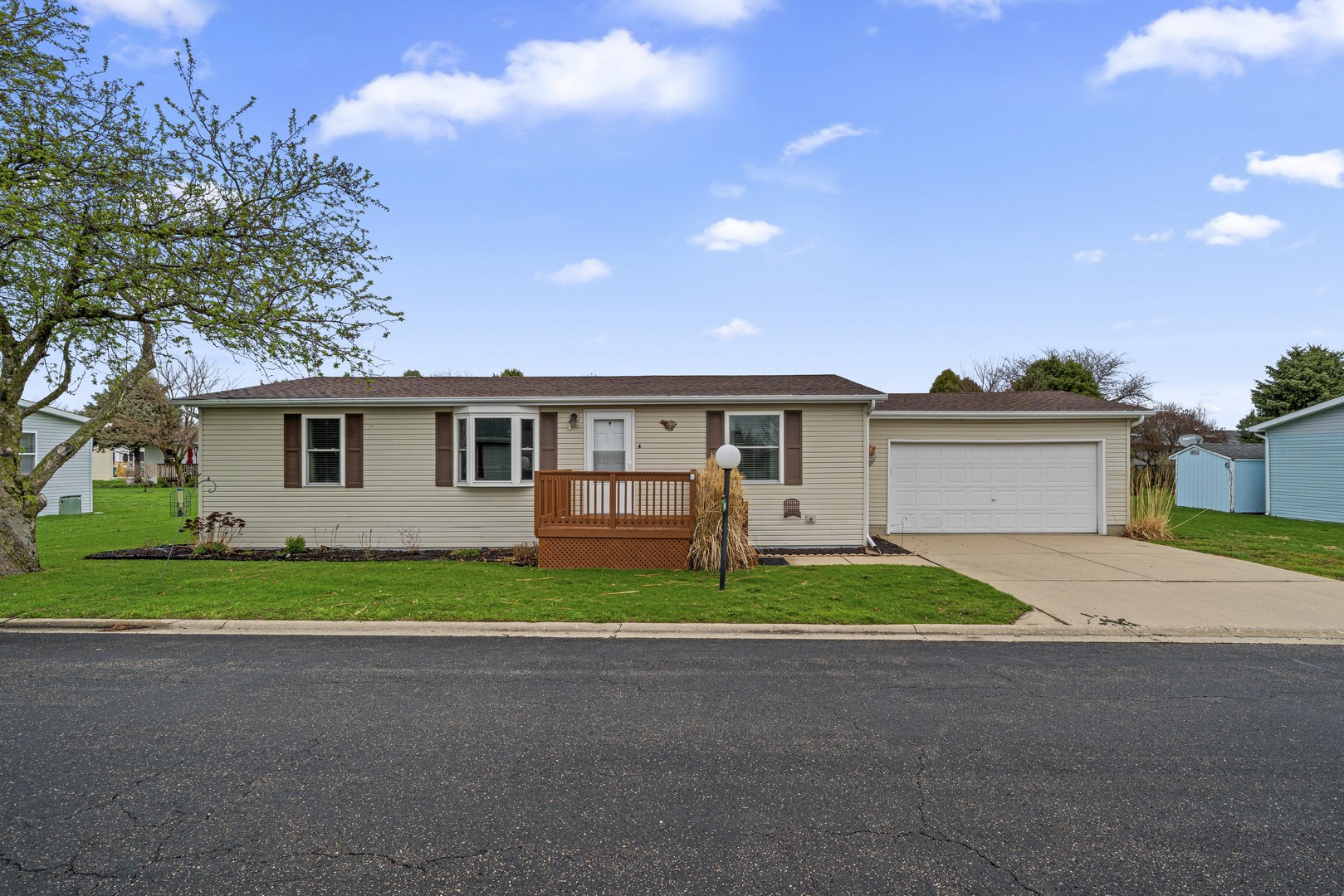 216 Meadowlark Lane