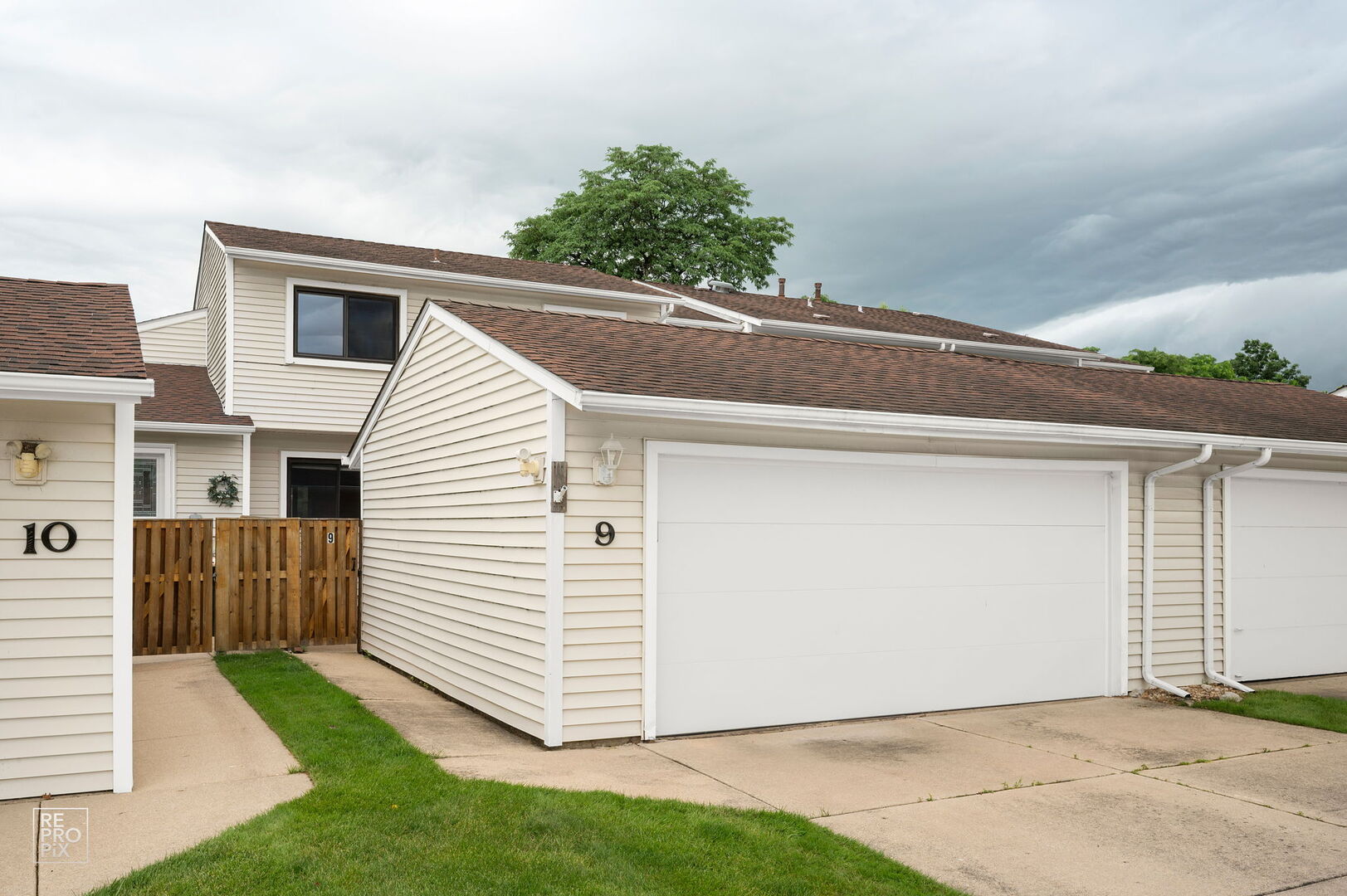 9 Wake Robin Court
