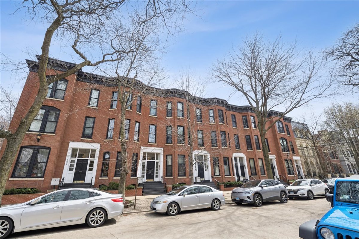 2151 SEMINARY Avenue