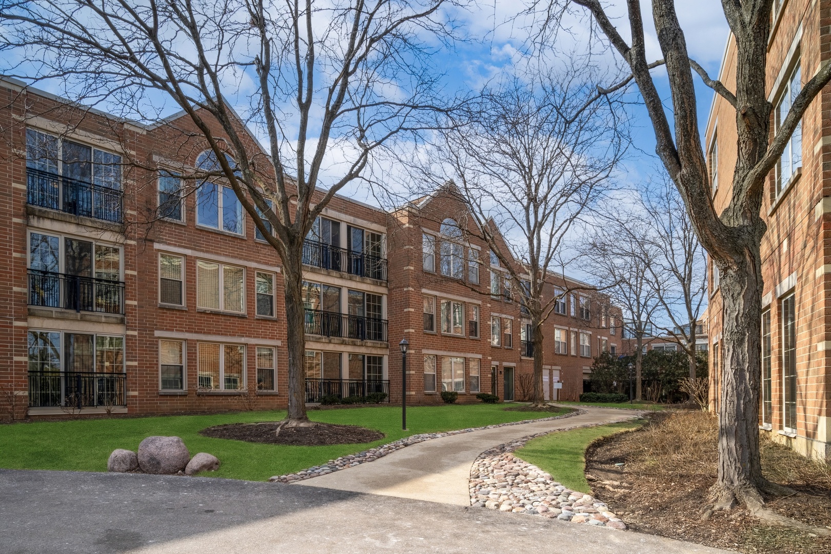 1625 Glenview Road