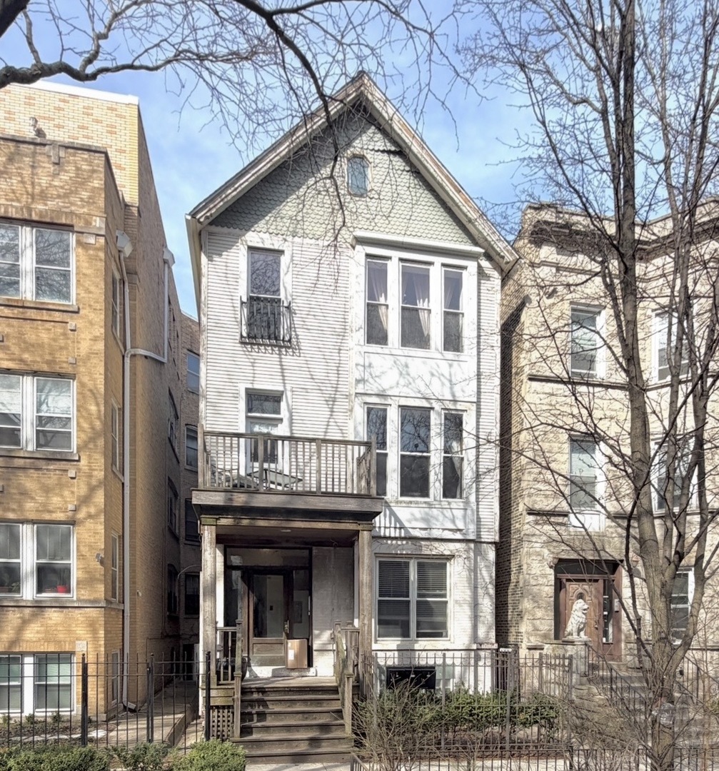 828 Buckingham Place