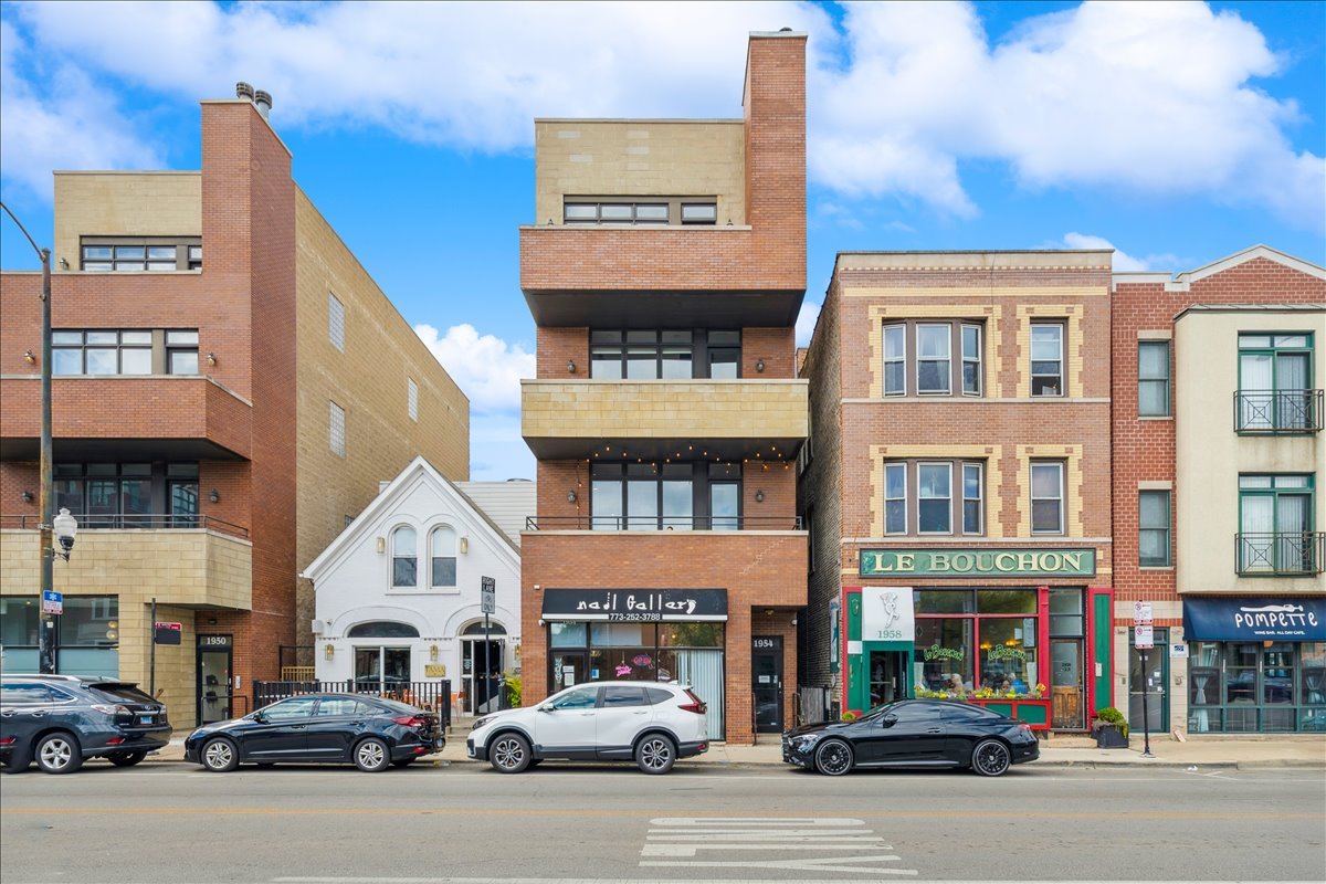 1954 DAMEN Avenue