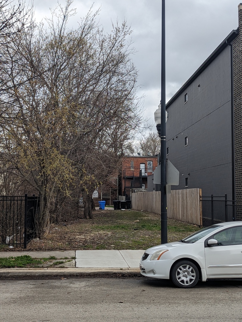 2850 ADAMS Street