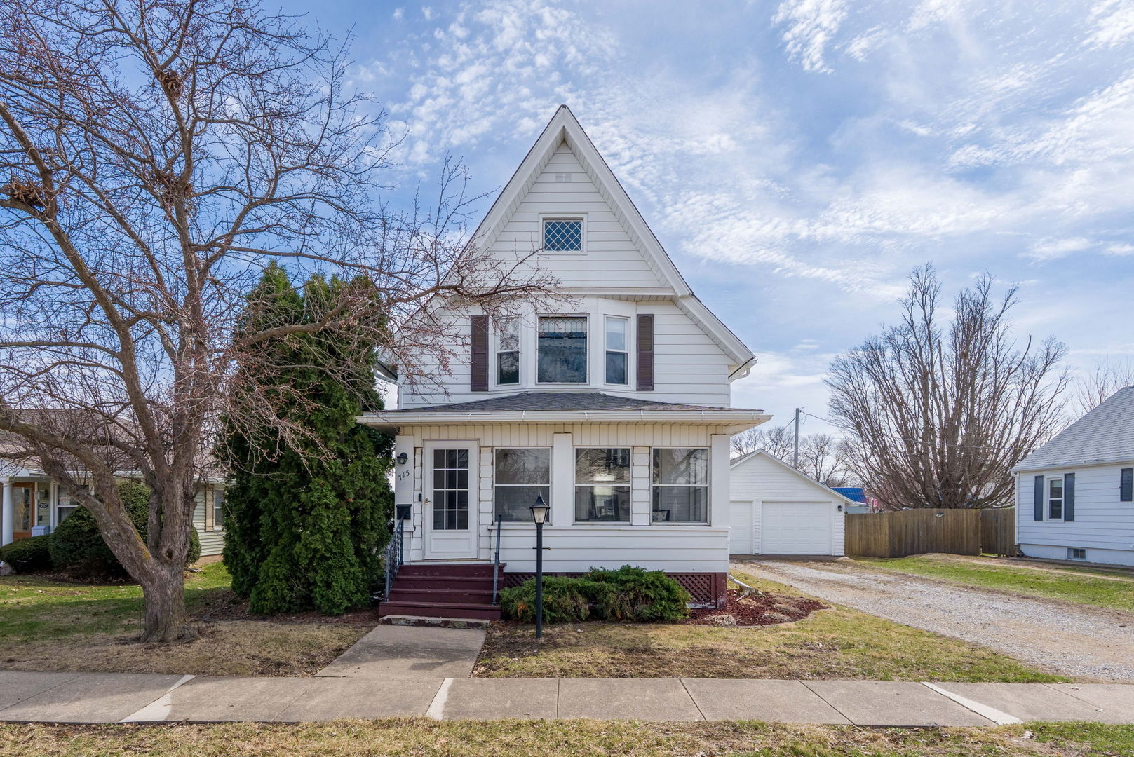 715 5th Street